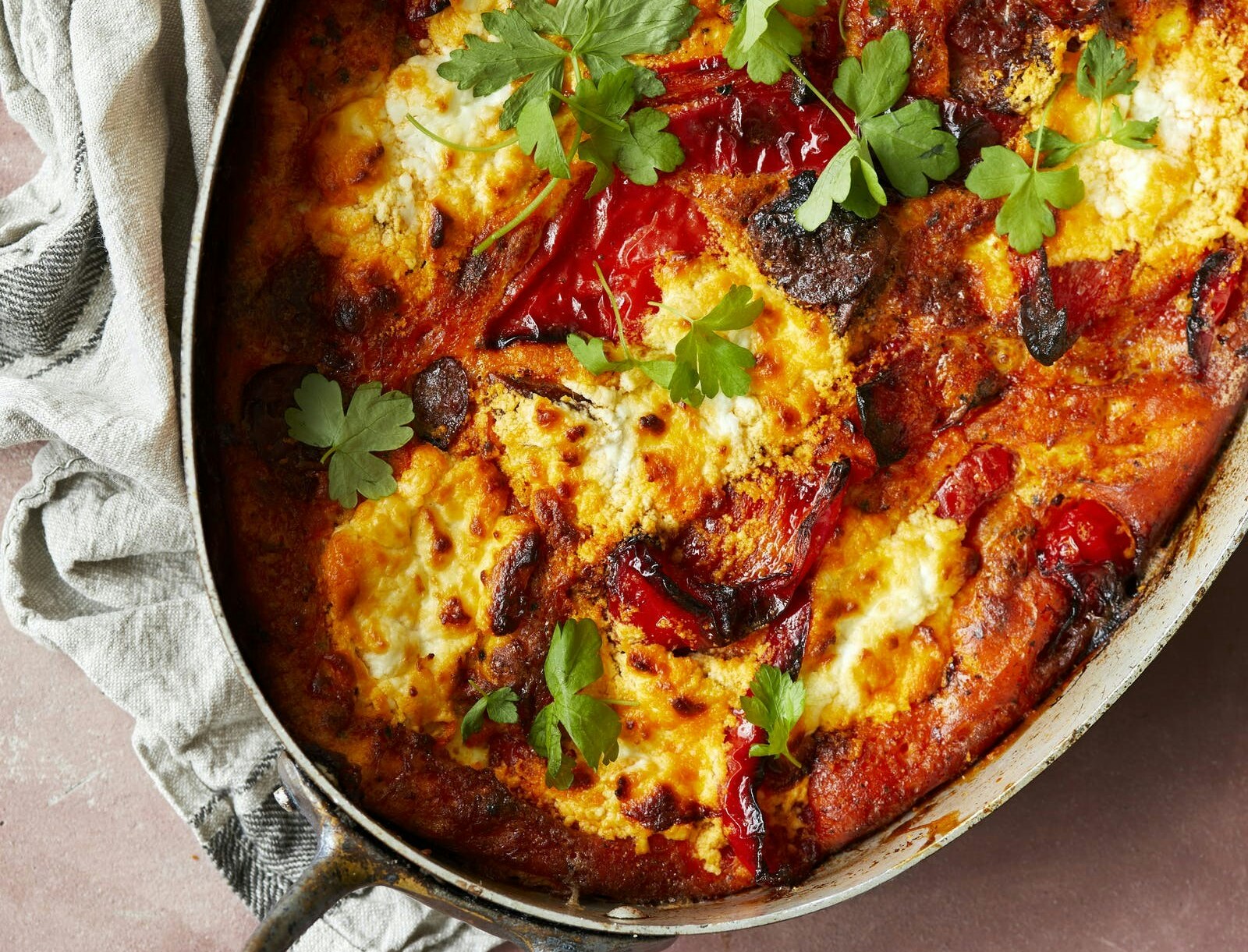 Æggekage med chorizo og bagte peberfrugter