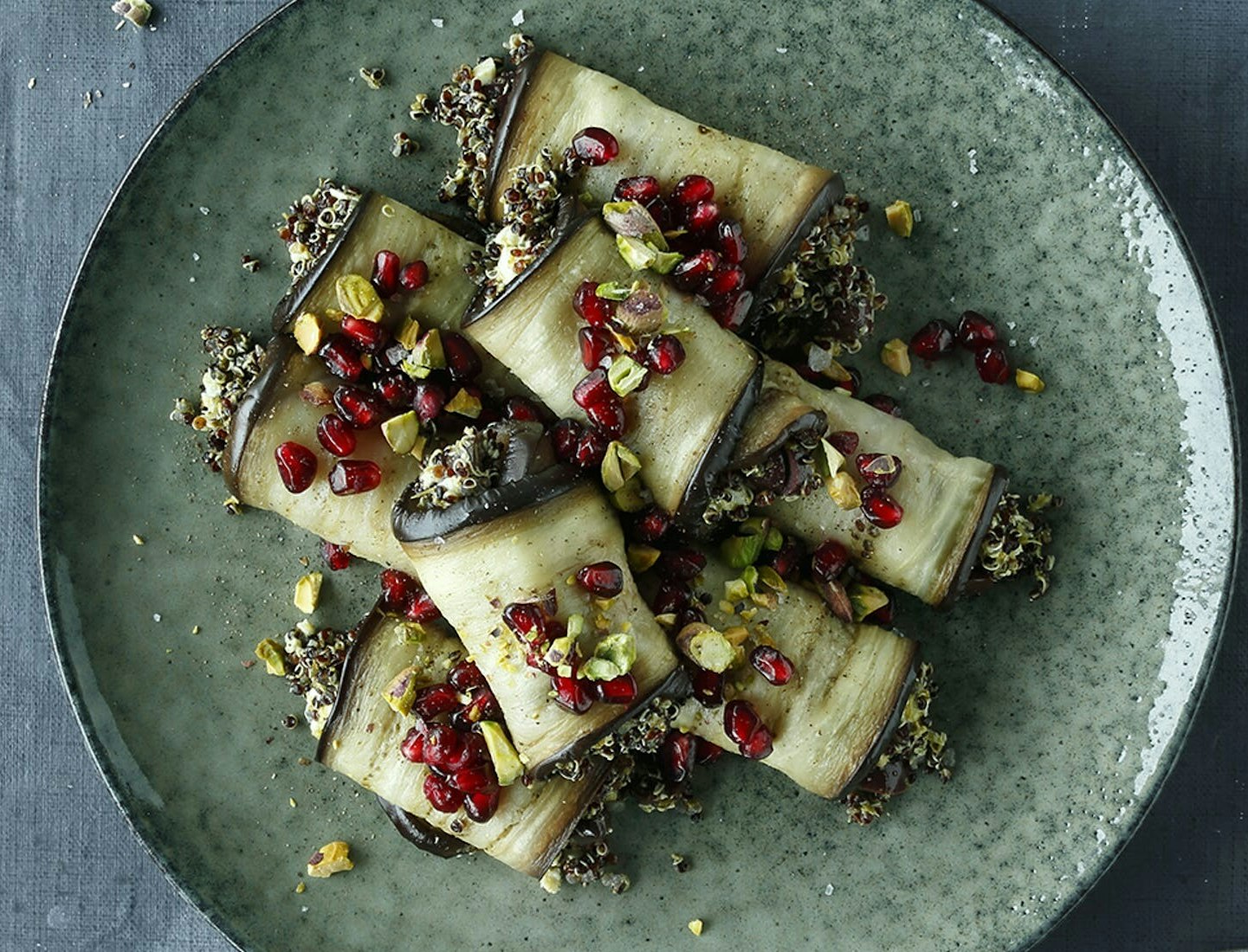 Aubergineruller med quinoa
