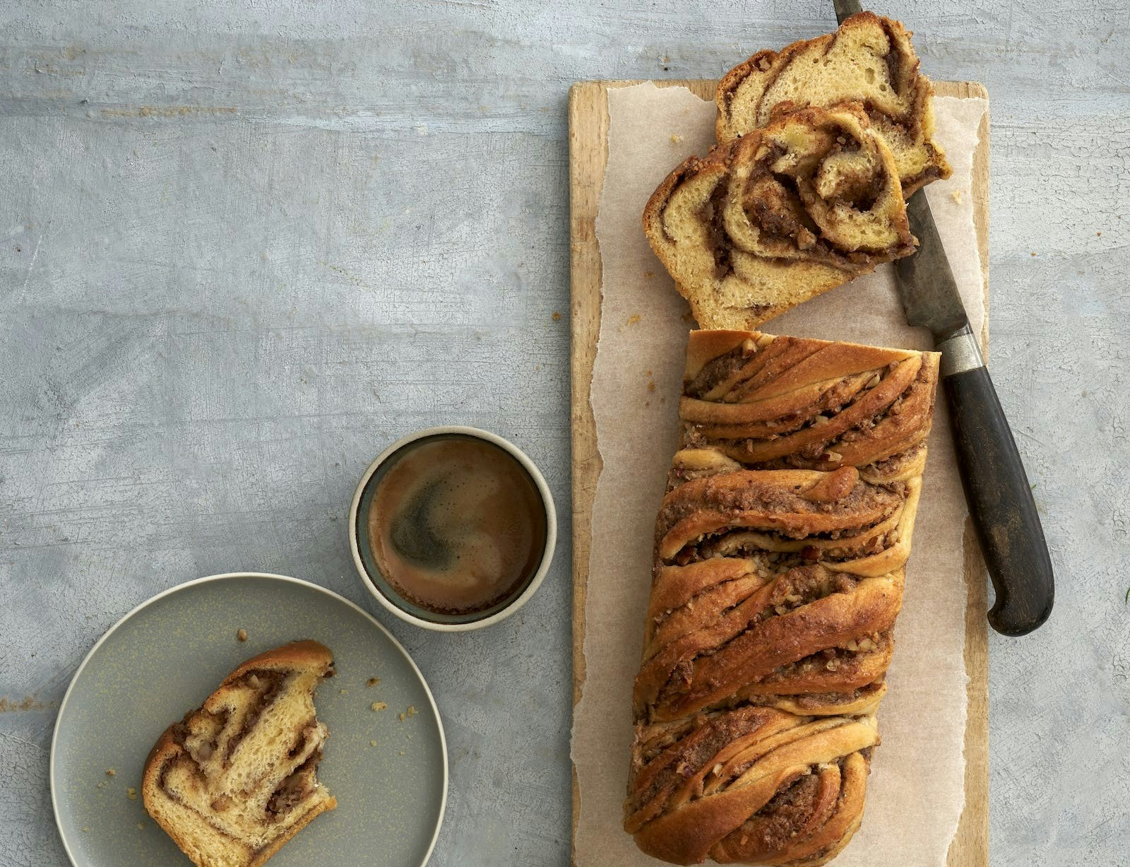 Babka med julekrydderier og pekannødder