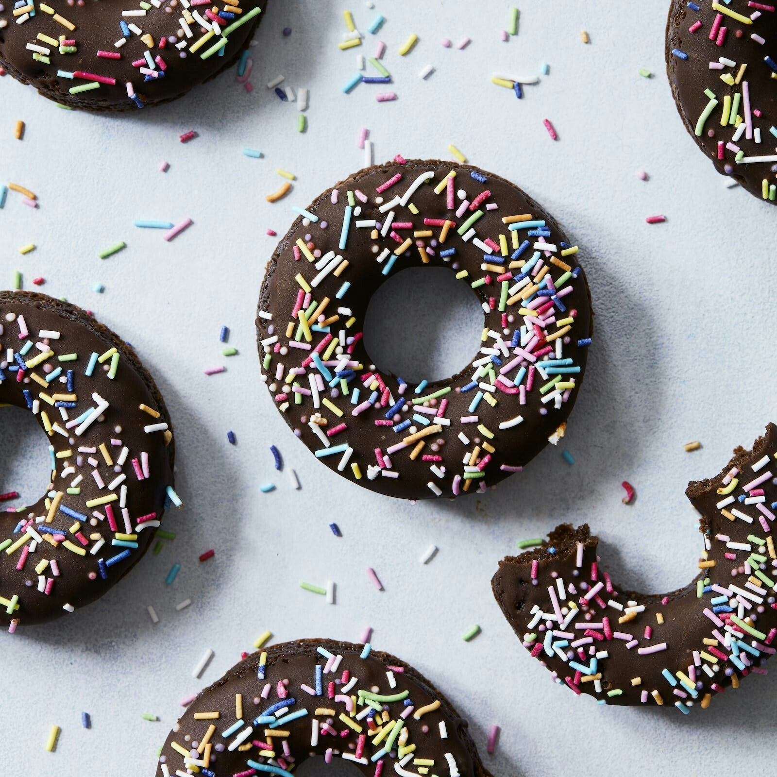 Bagte brownie-donuts med krymmel