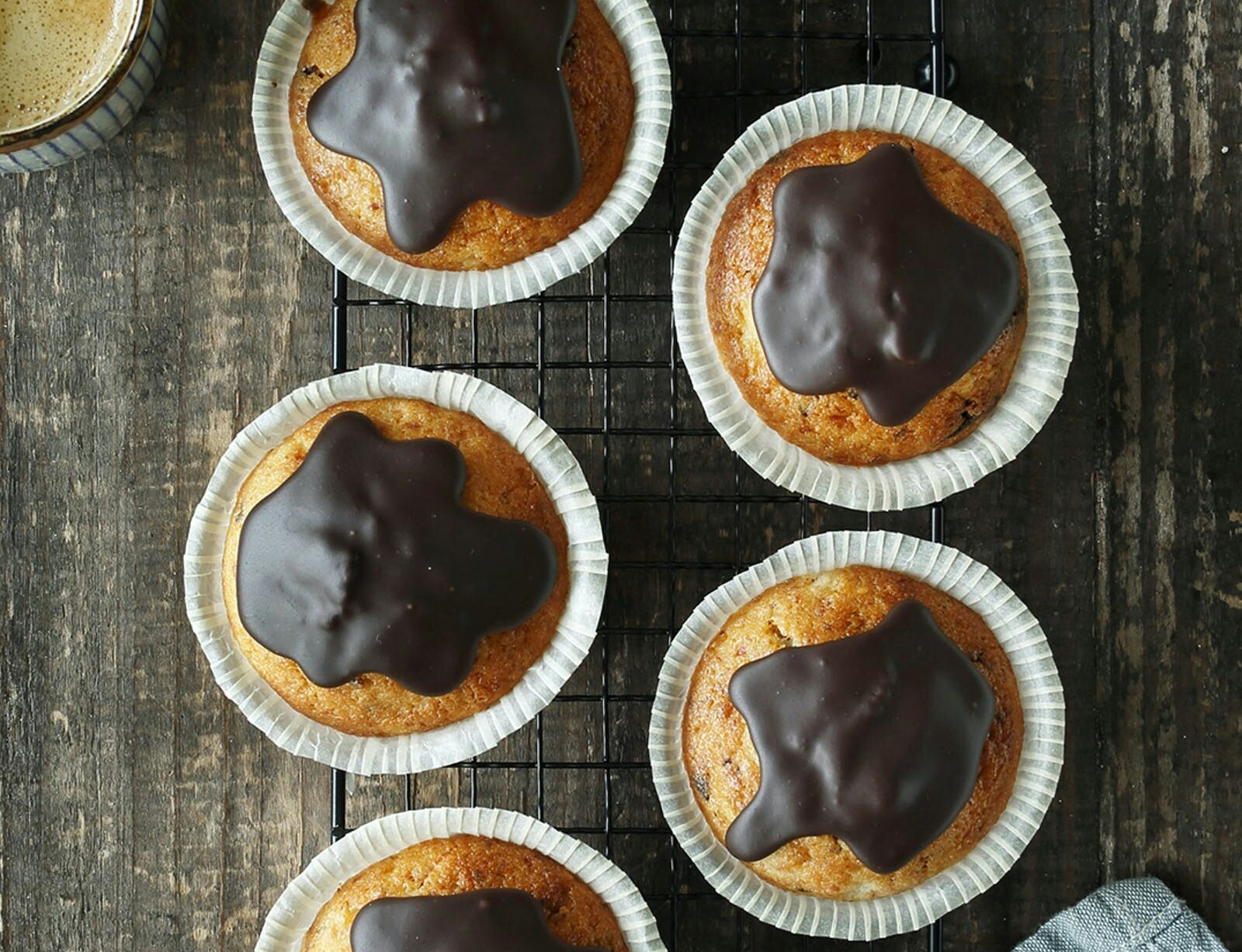 Bananmuffins med chokoladeglasur