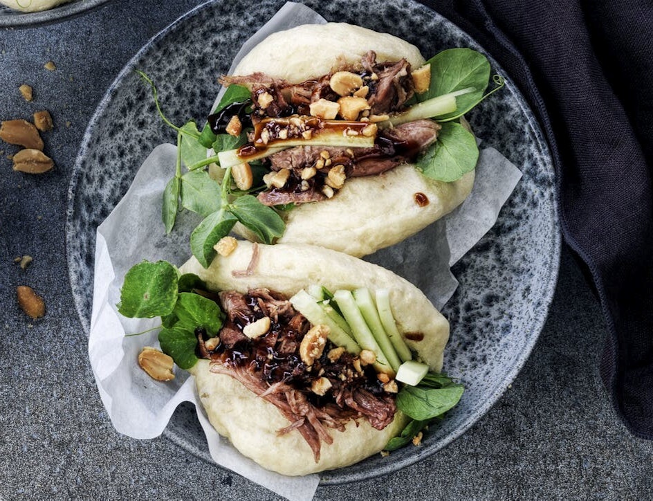 Bao med and og hoisinsauce