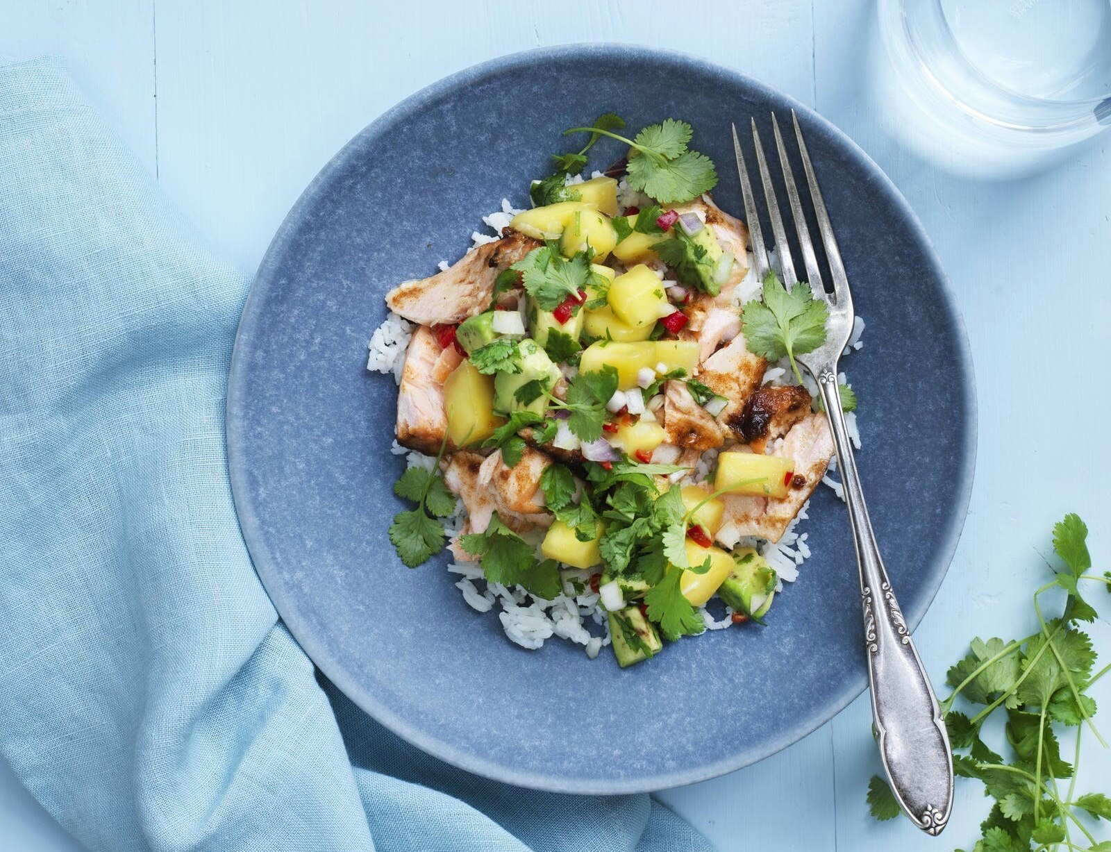 Barbecue-laks med ris og mangosalsa