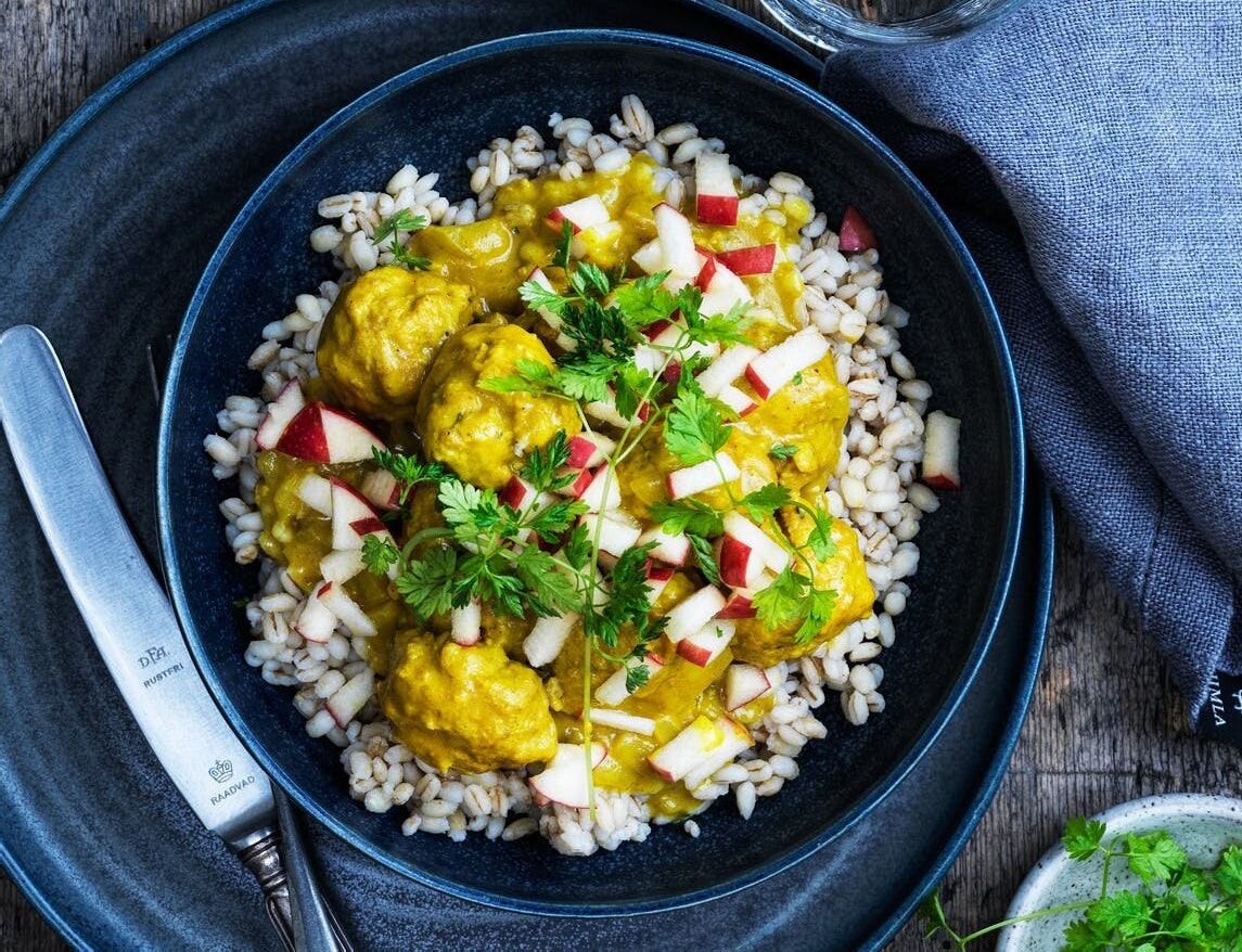 Boller i karry med perlebyg