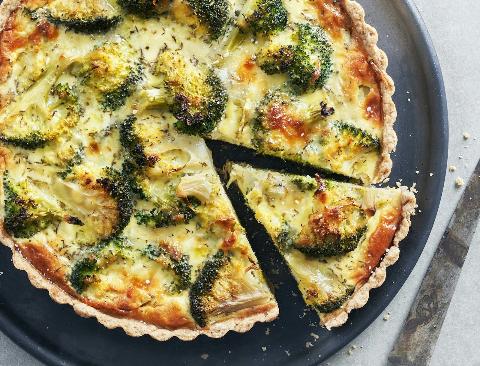 Broccolitærte med grahamsbund