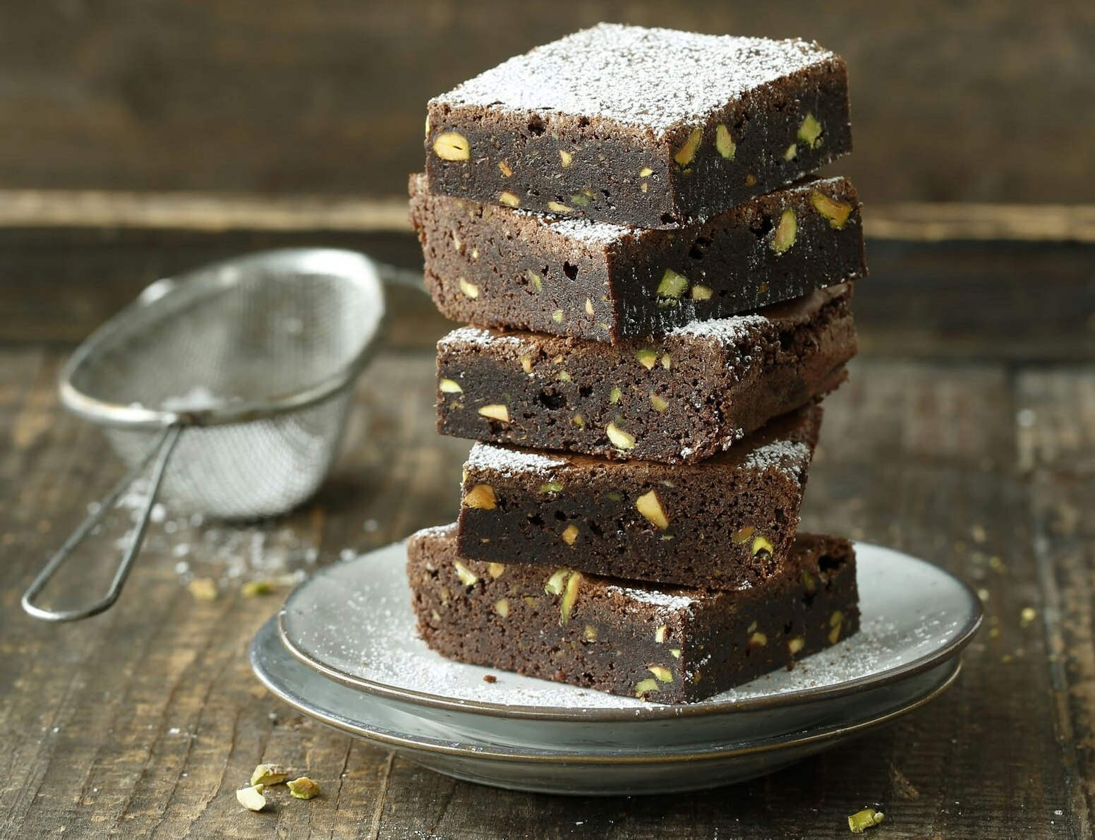 Brownie med pistacienødder og appelsin