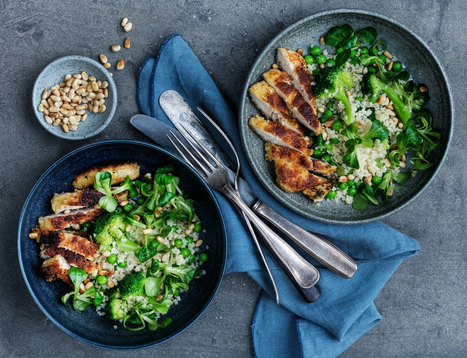Bulgursalat med broccoli og sprød kylling