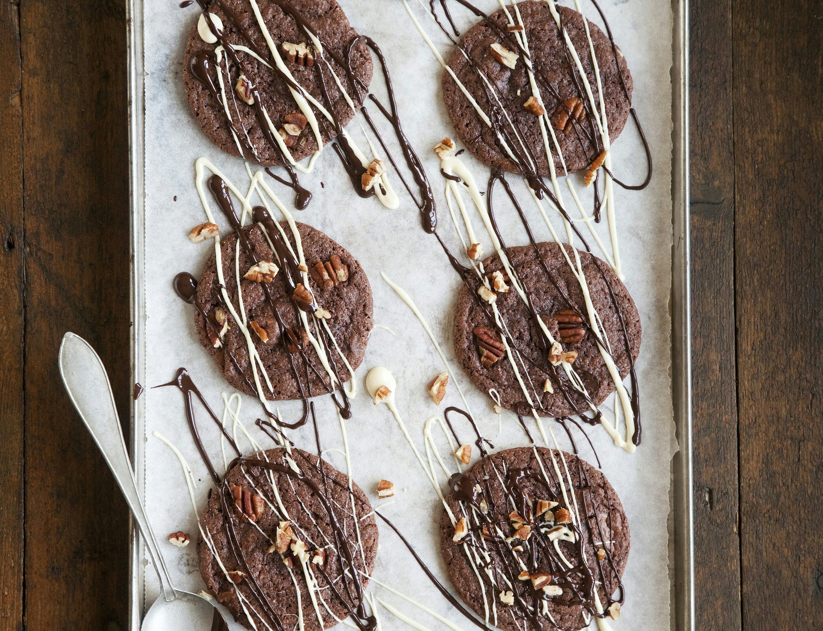 Chokoladecookies med pekannødder