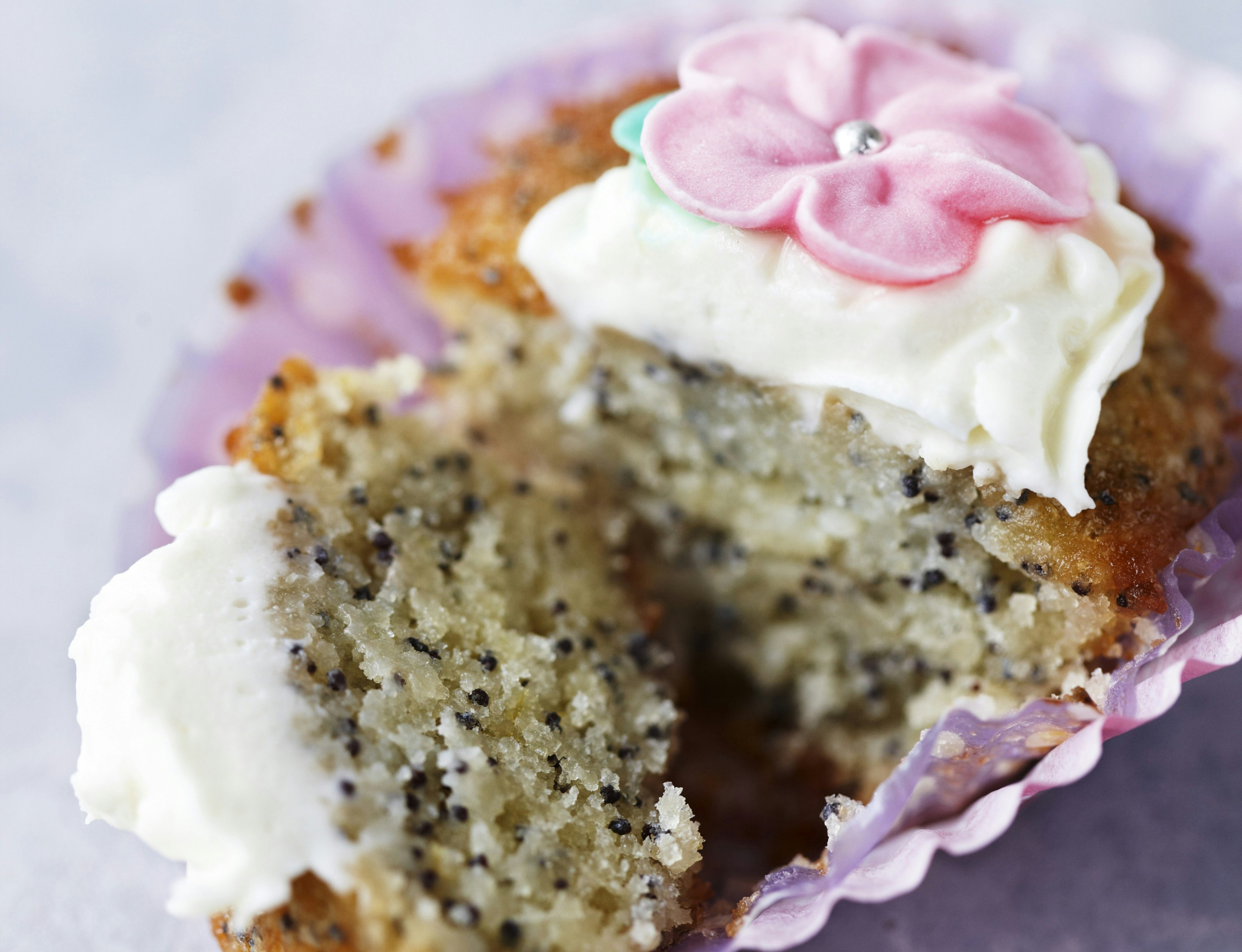 Citroncupcakes med marcipan, birkes og mascarponecreme