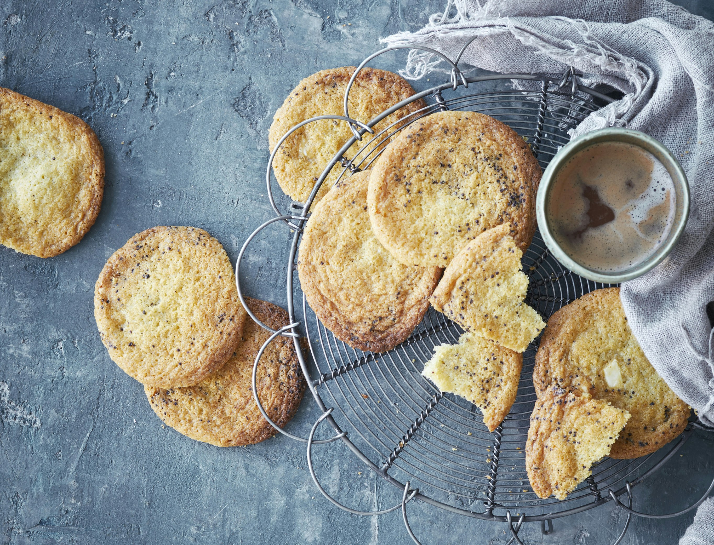 Cookies med hvid chokolade og lakrids
