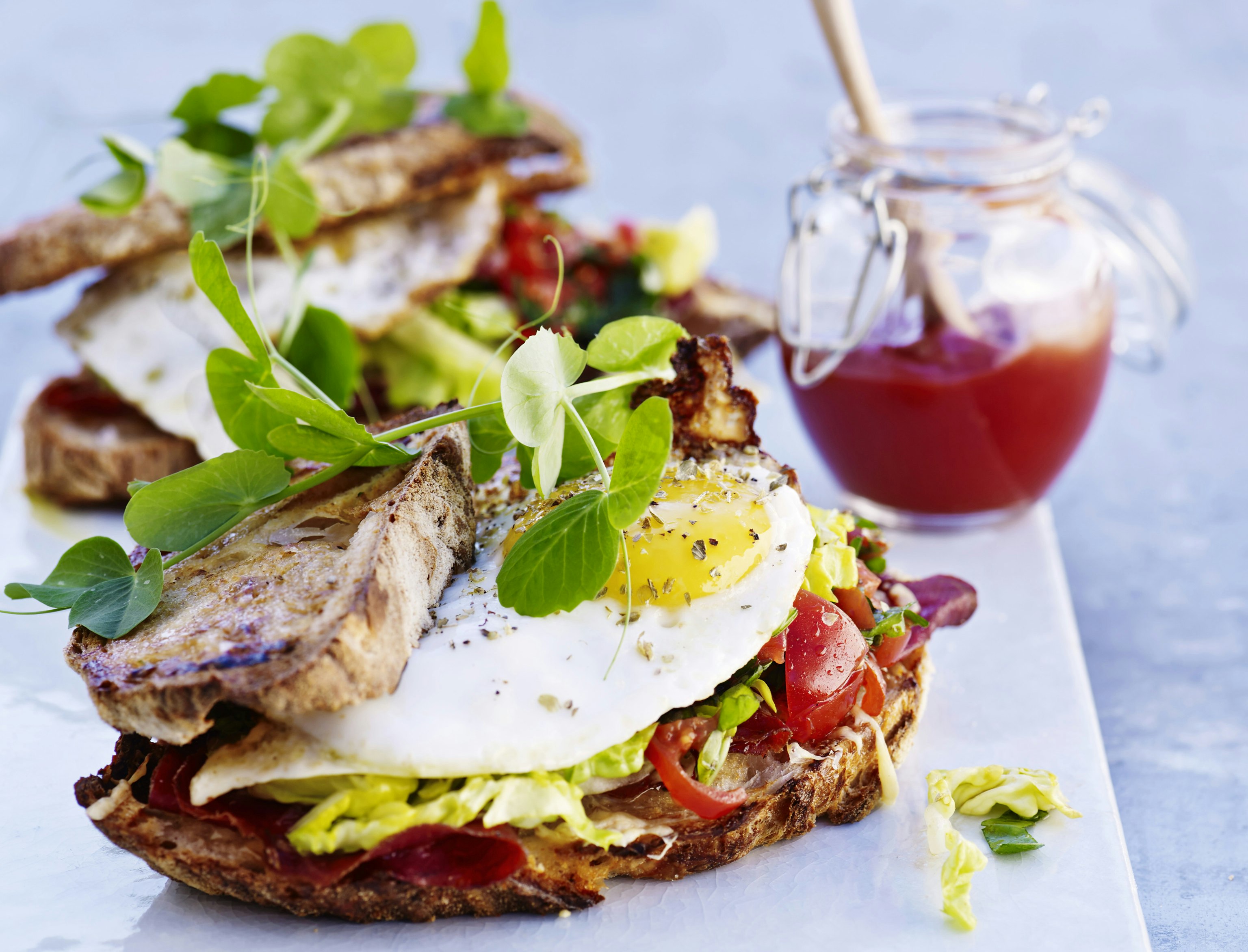 Croque madame med tomatsalsa