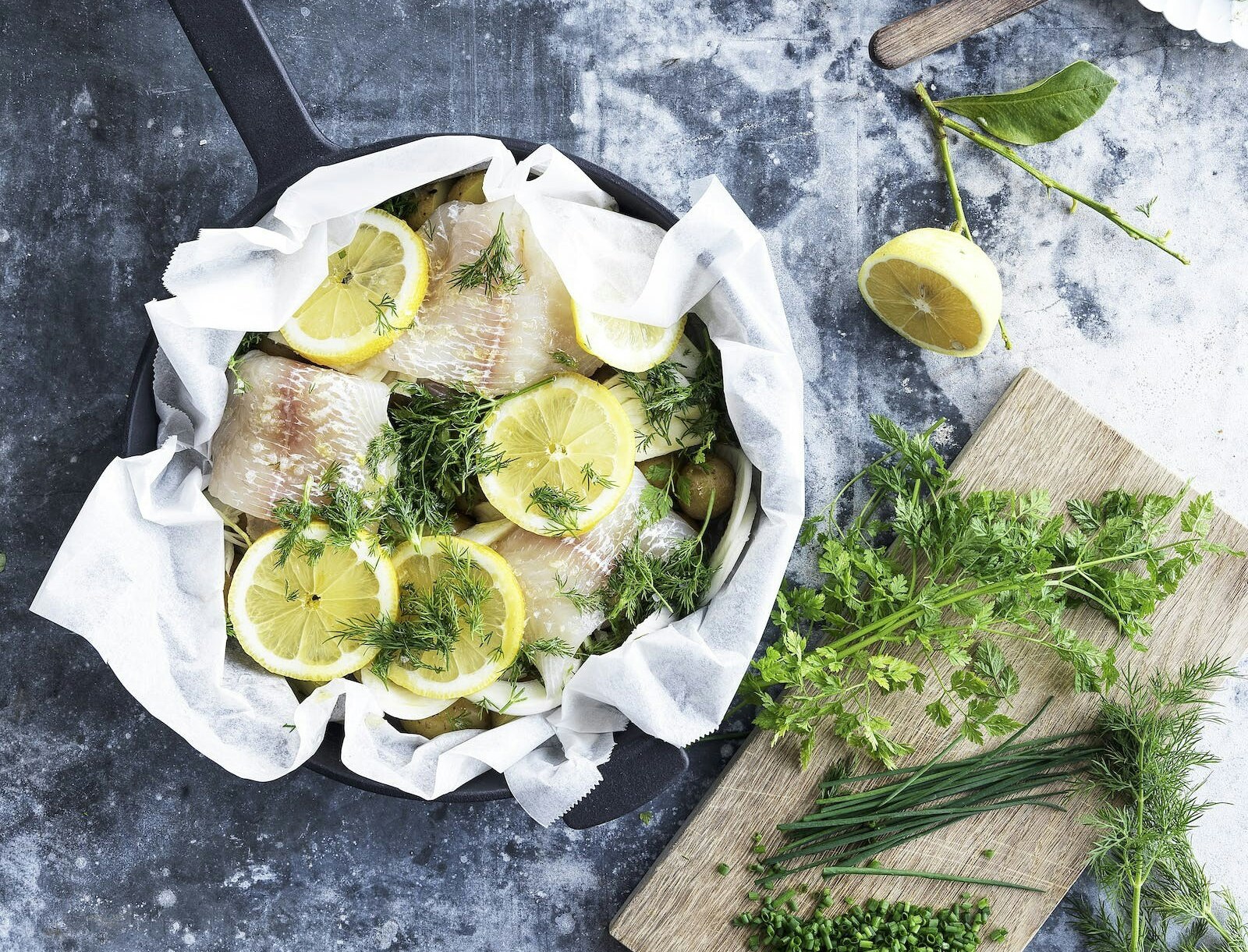 Dampet lyssej med krydderurtesmør