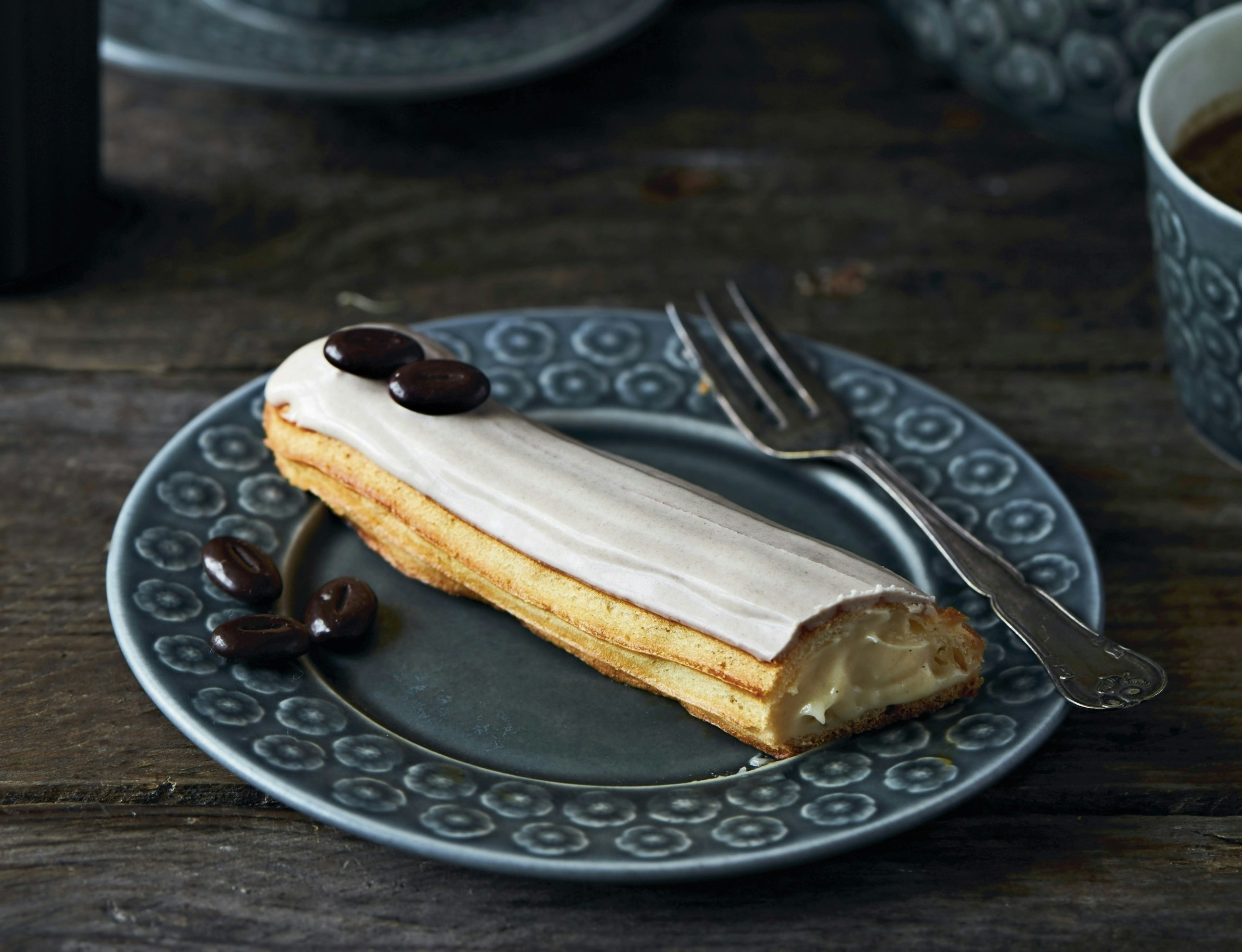 Eclair med kaffecreme og hvid chokolade