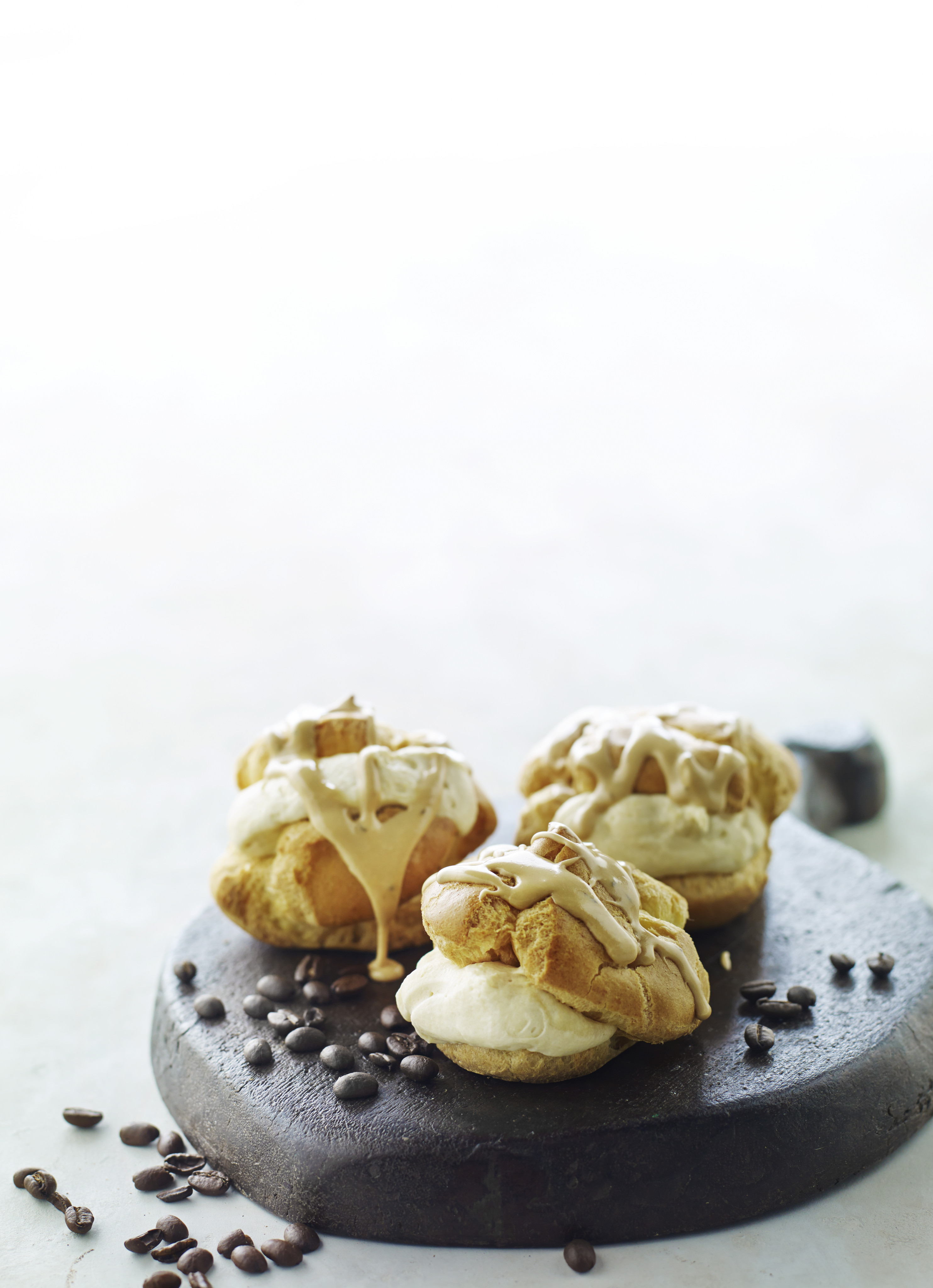 Eclair med mokkacreme og glasur | SPIS BEDRE Eclair med mokkacreme og glasur | SPIS BEDRE