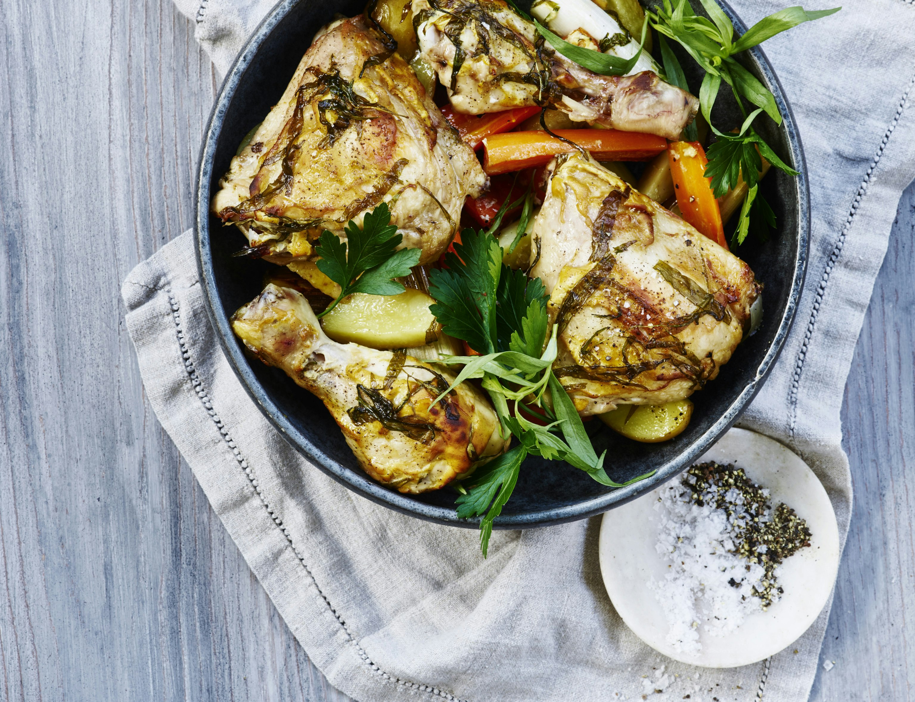 Estragonkylling med sennep og grøntsager