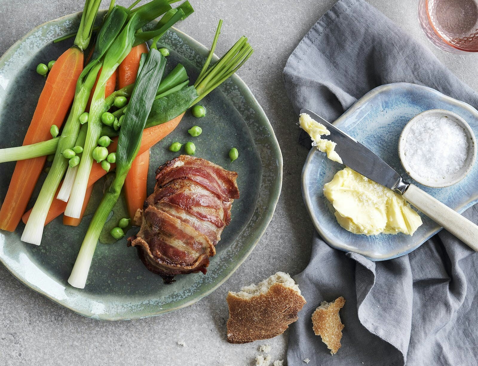 Farsbrød med sommergrønt