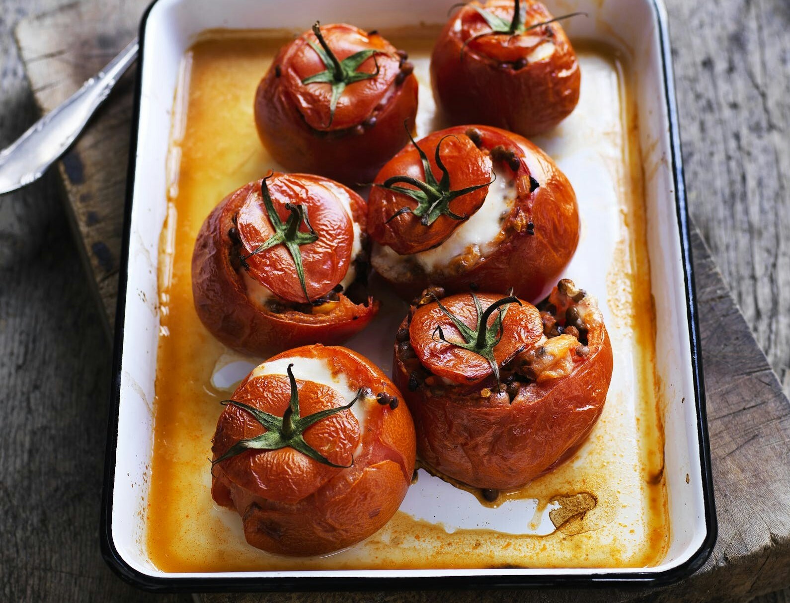 Fyldte tomater med linser