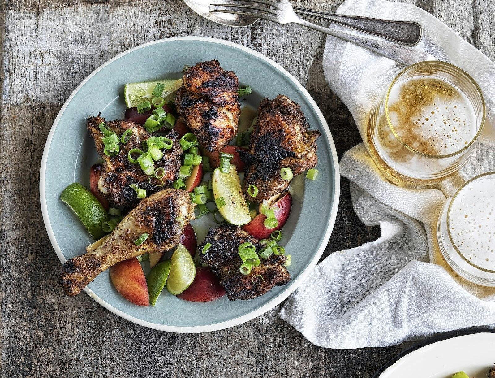 Grillet jerk-kylling med nektariner