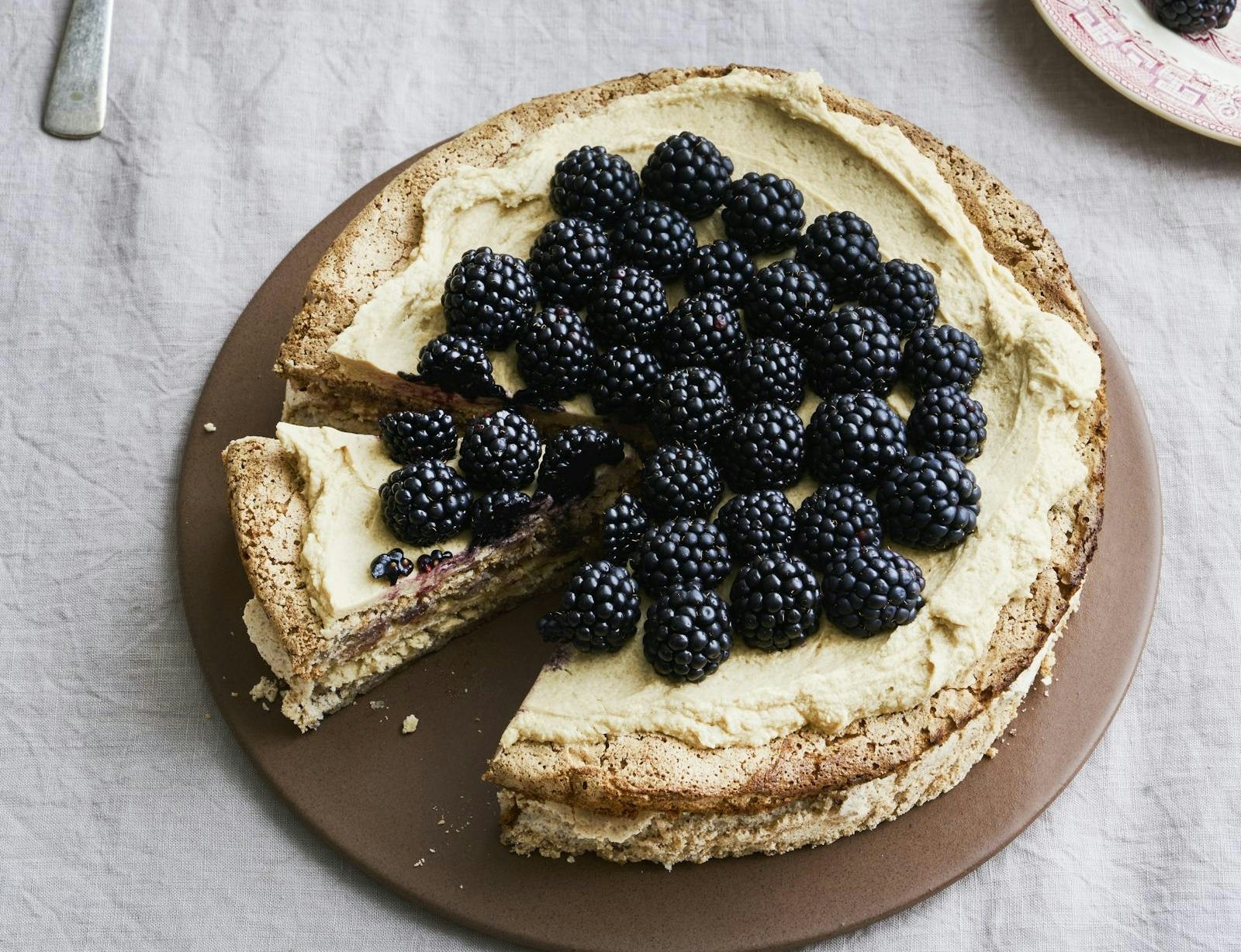 Hasselnøddekage med moccacreme