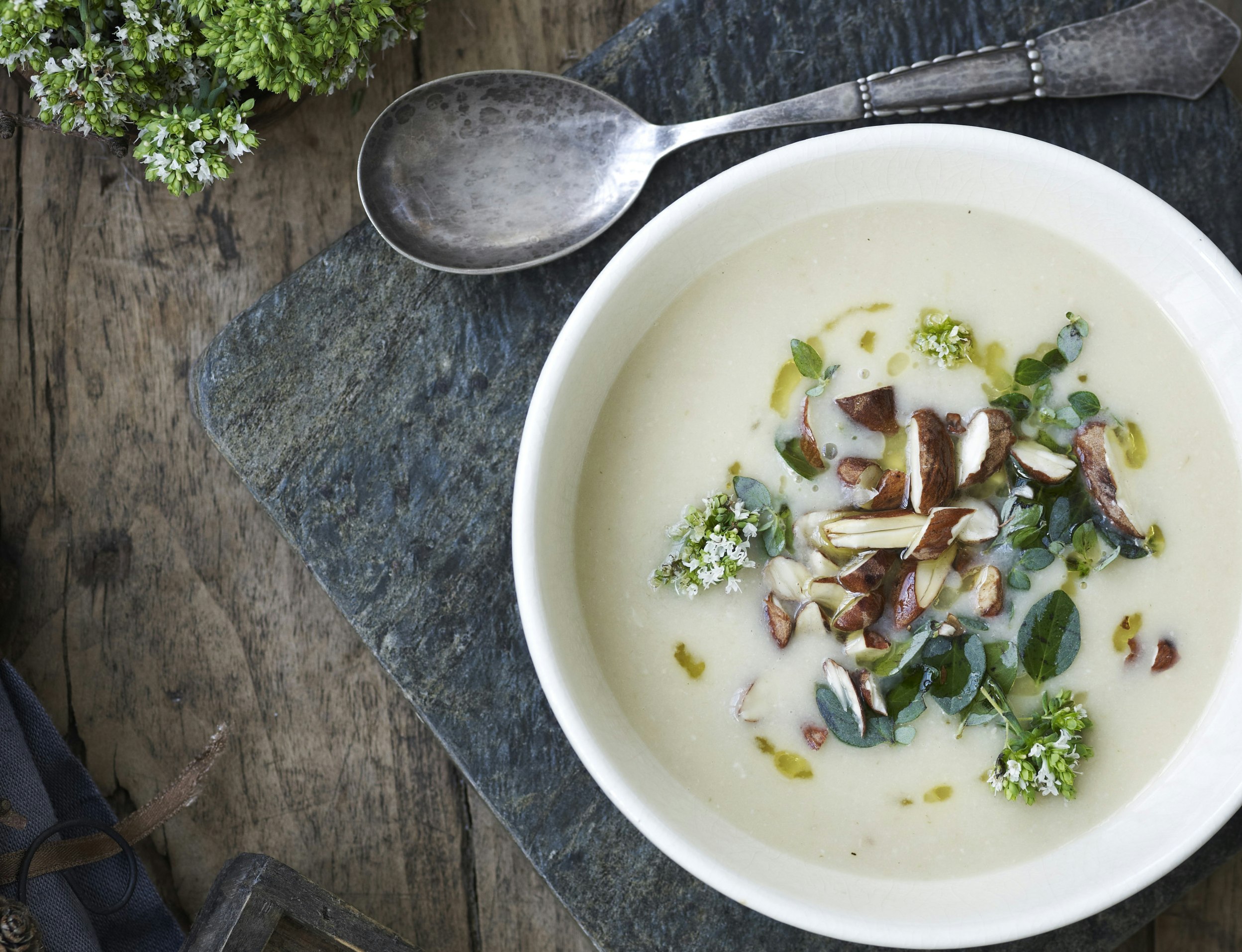 Hvid bønnesuppe med italiensk bacon