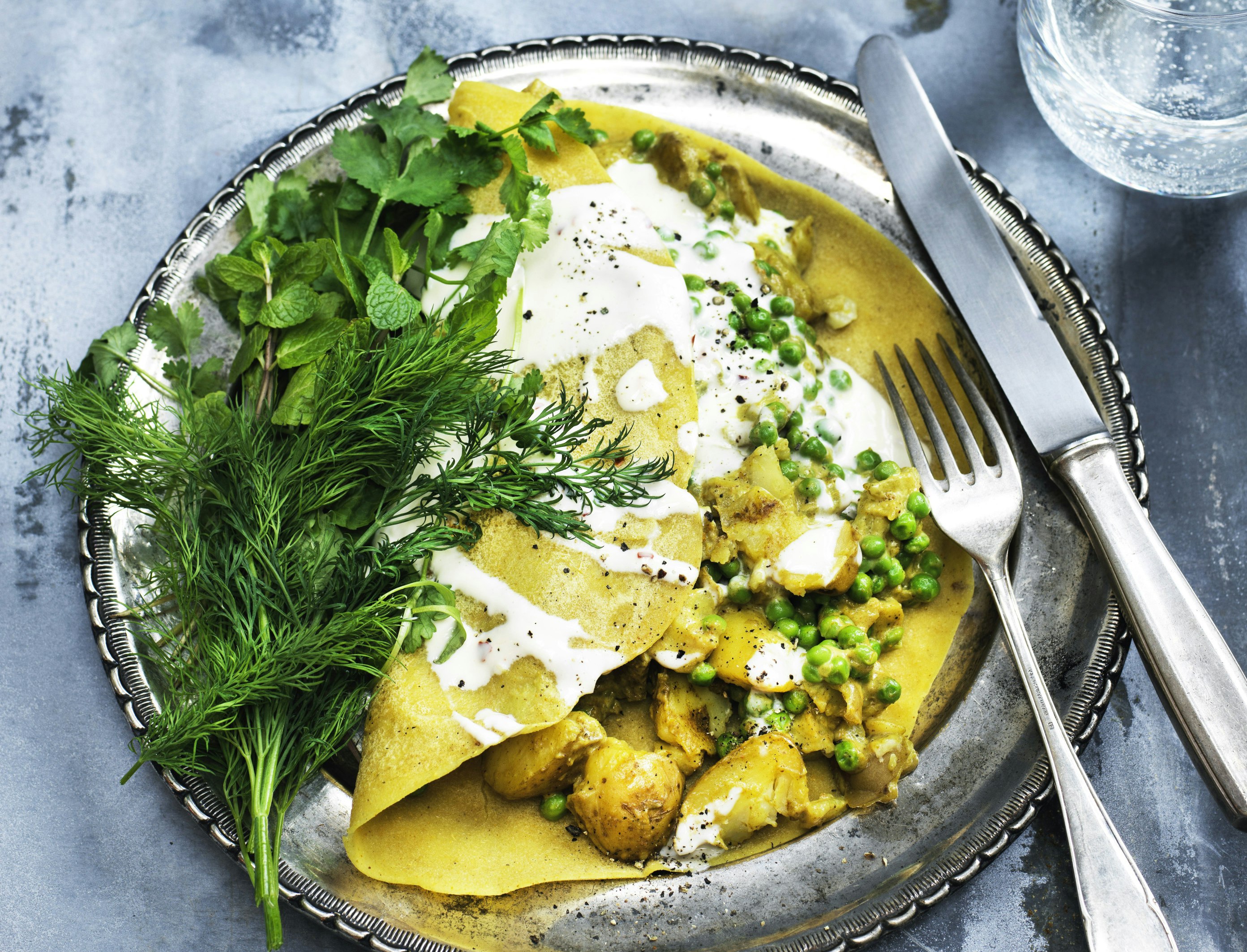 Indiske vegetarpandekager med kartoffelfyld