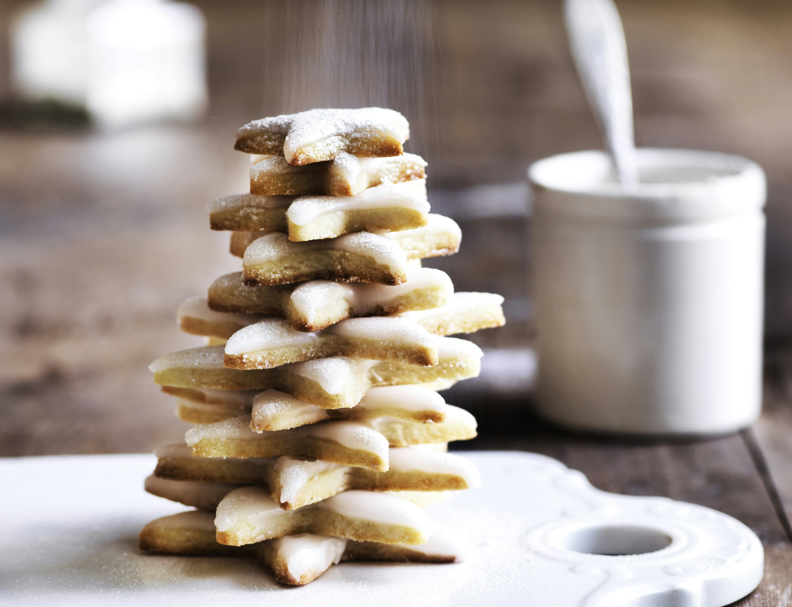 Juletræ af marcipansmåkager