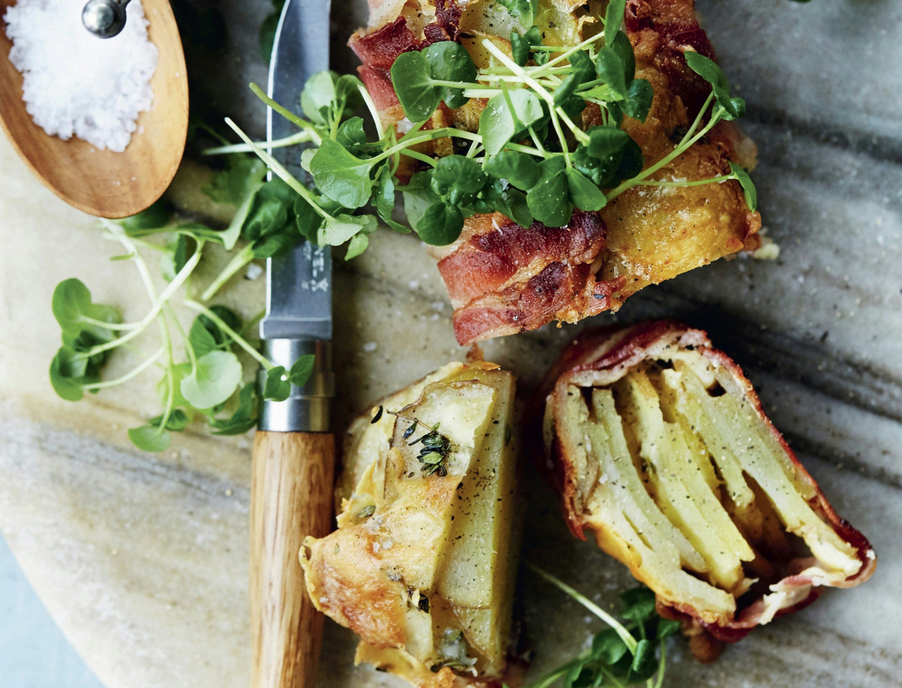 Kartoffelterrine med cheddar og bacon
