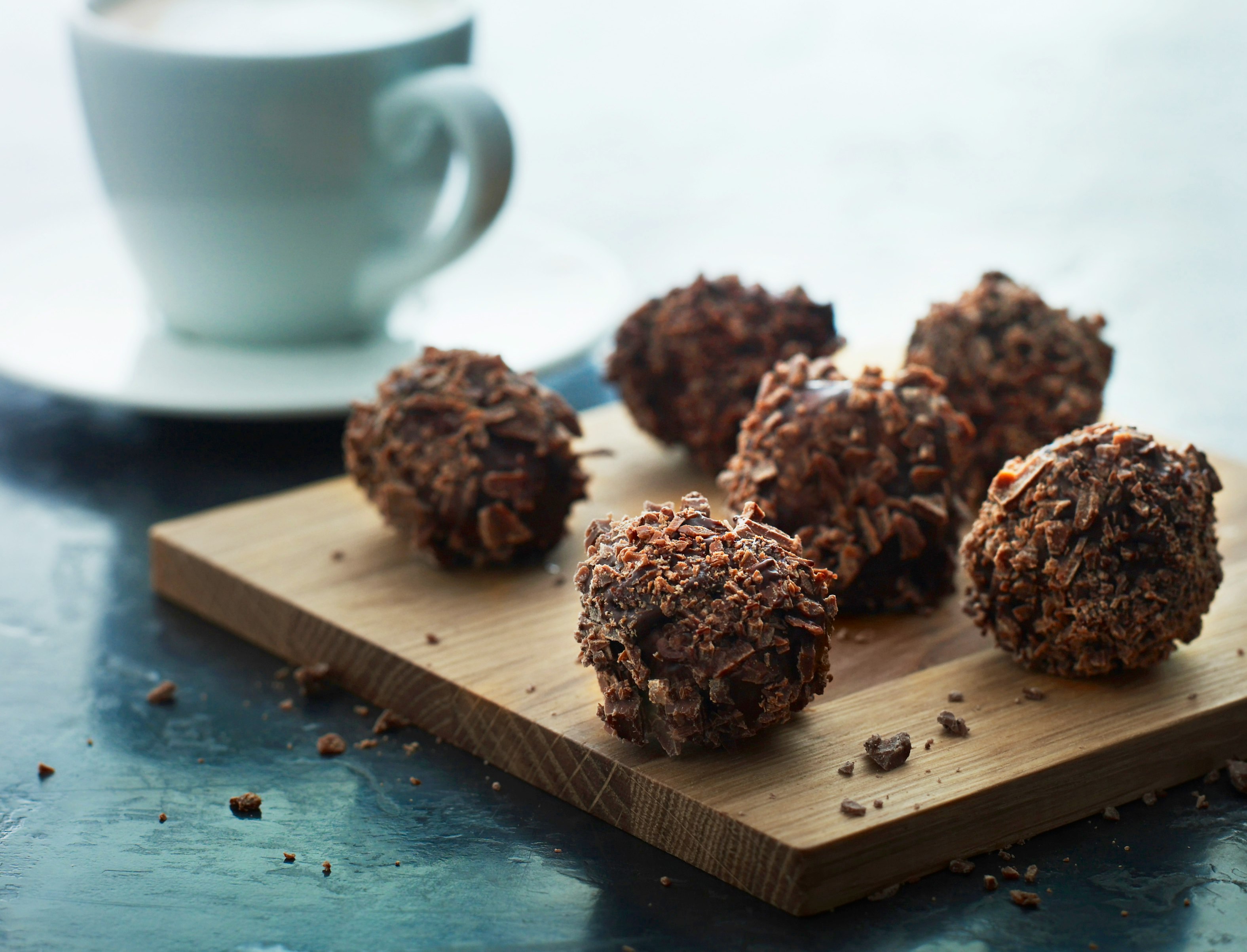 Kokostrøfler med chokolade