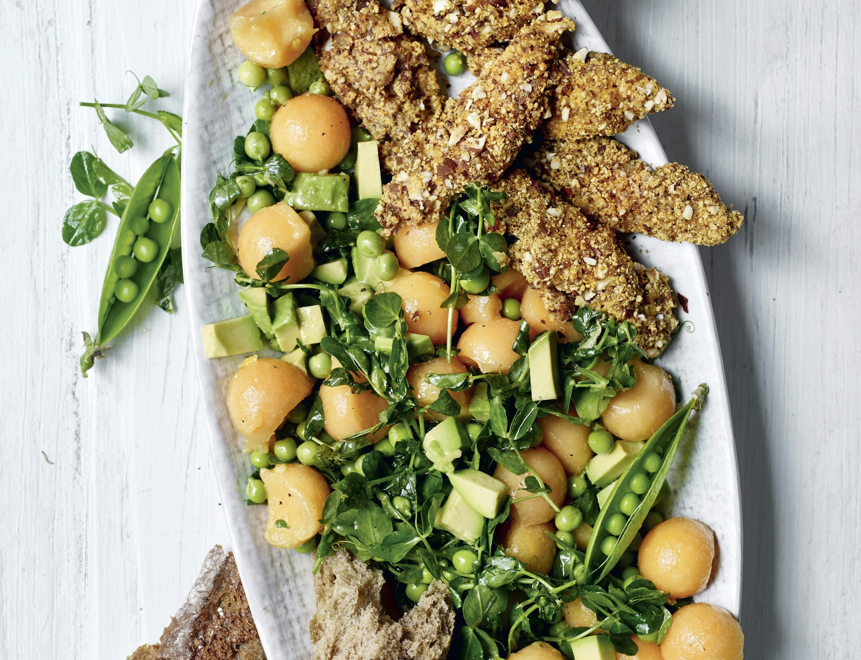 Kylling med mandler og melonsalat