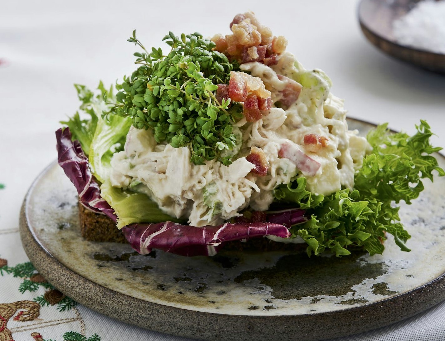 Kyllingesalat med selleri og pancetta