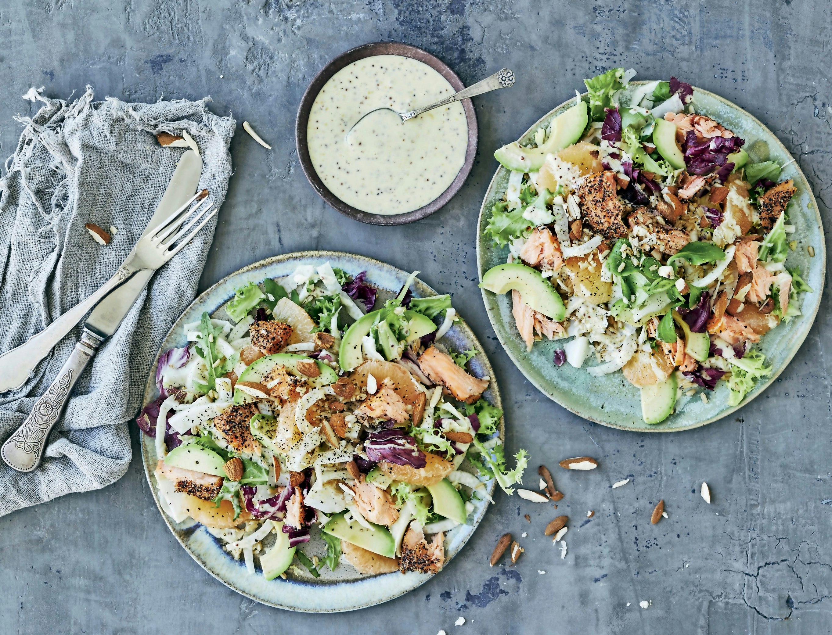 Laksesalat med grapefrugt og avocado