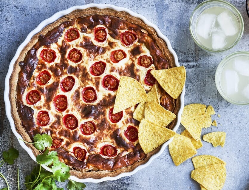 Mexicansk tærte med oksekød og cherrytomater