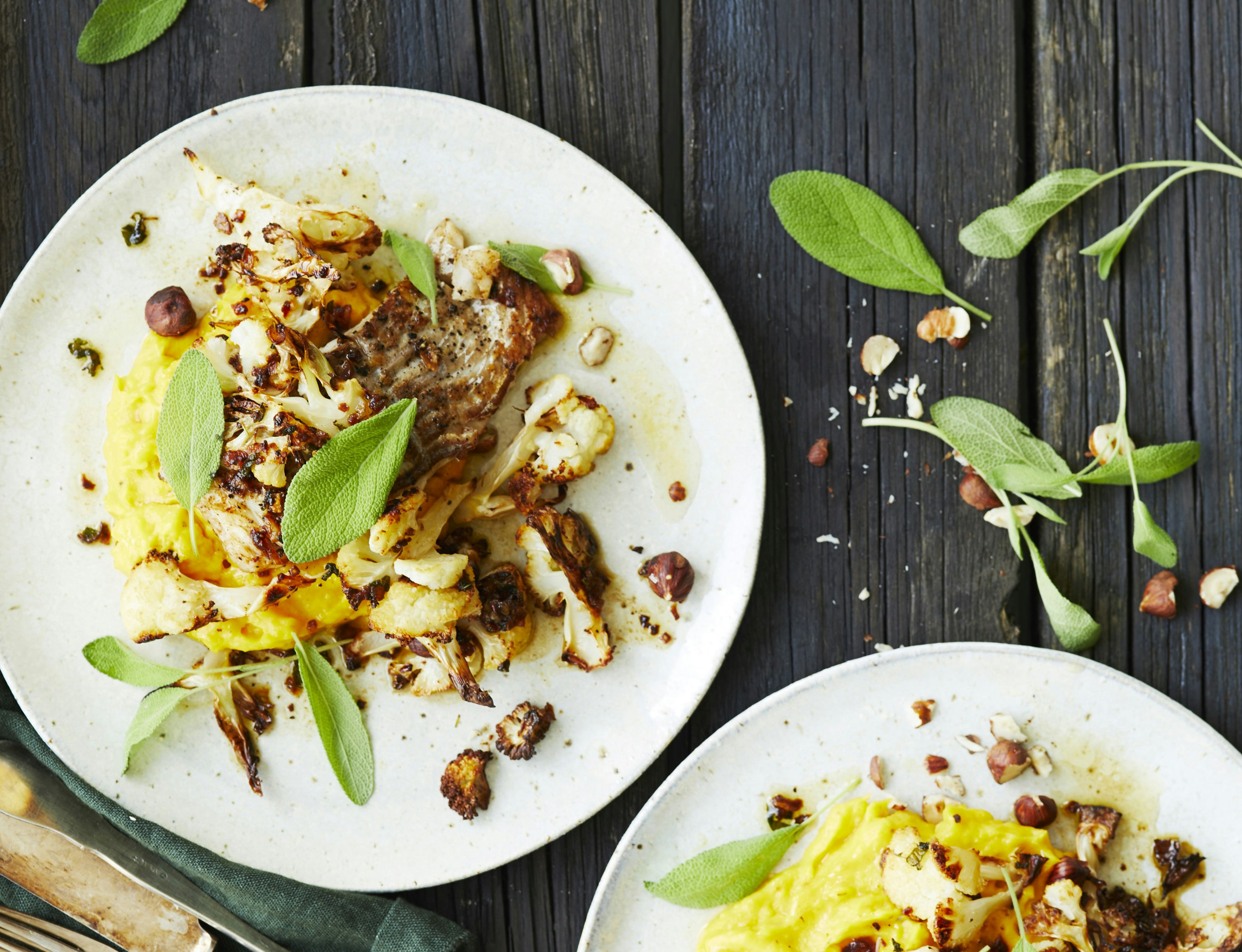 Mørksej med græskarmos og ristet blomkål
