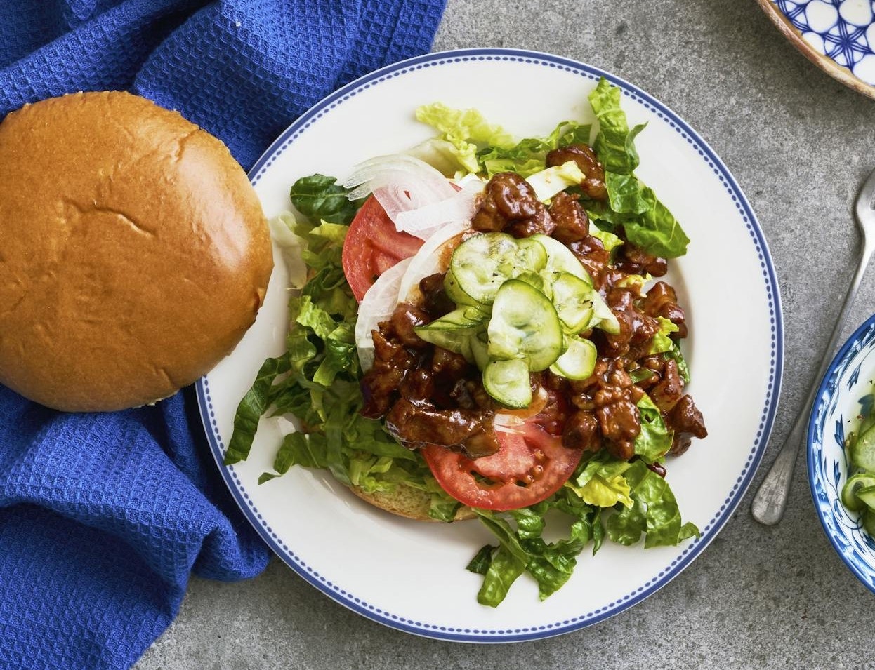 Nem burger med snyde-pulled pork