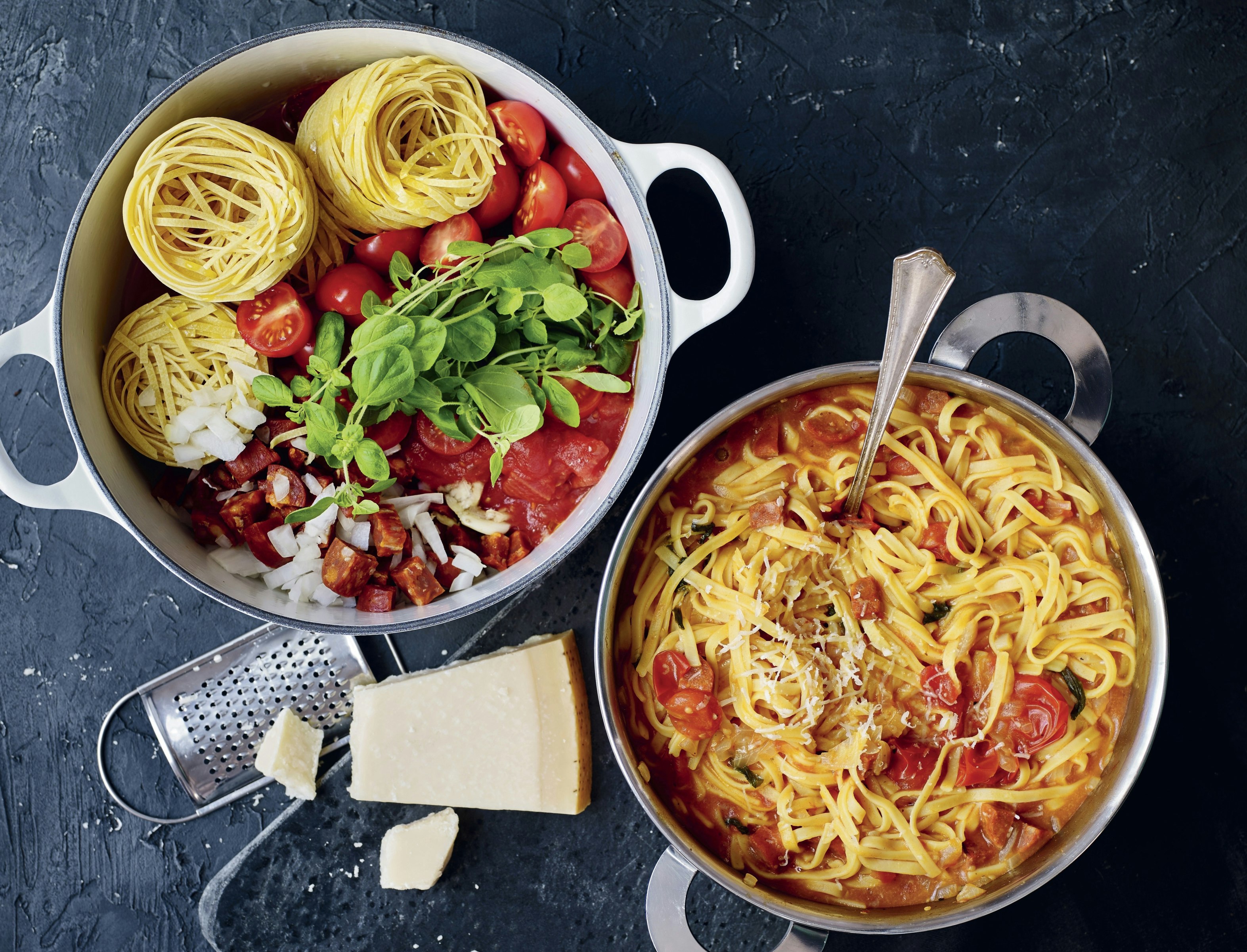 One pot-pasta med tomater og chorizo