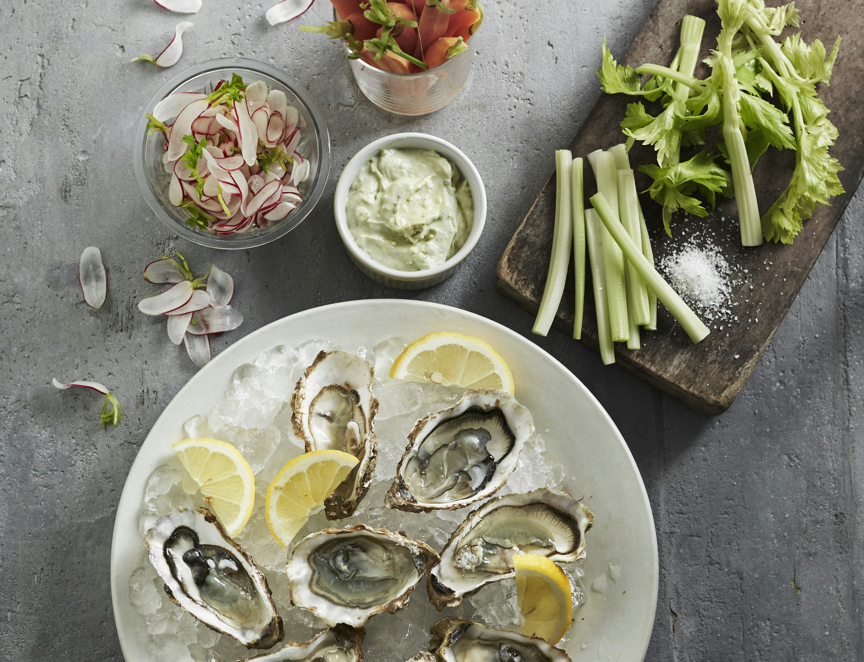 Østers og crudité