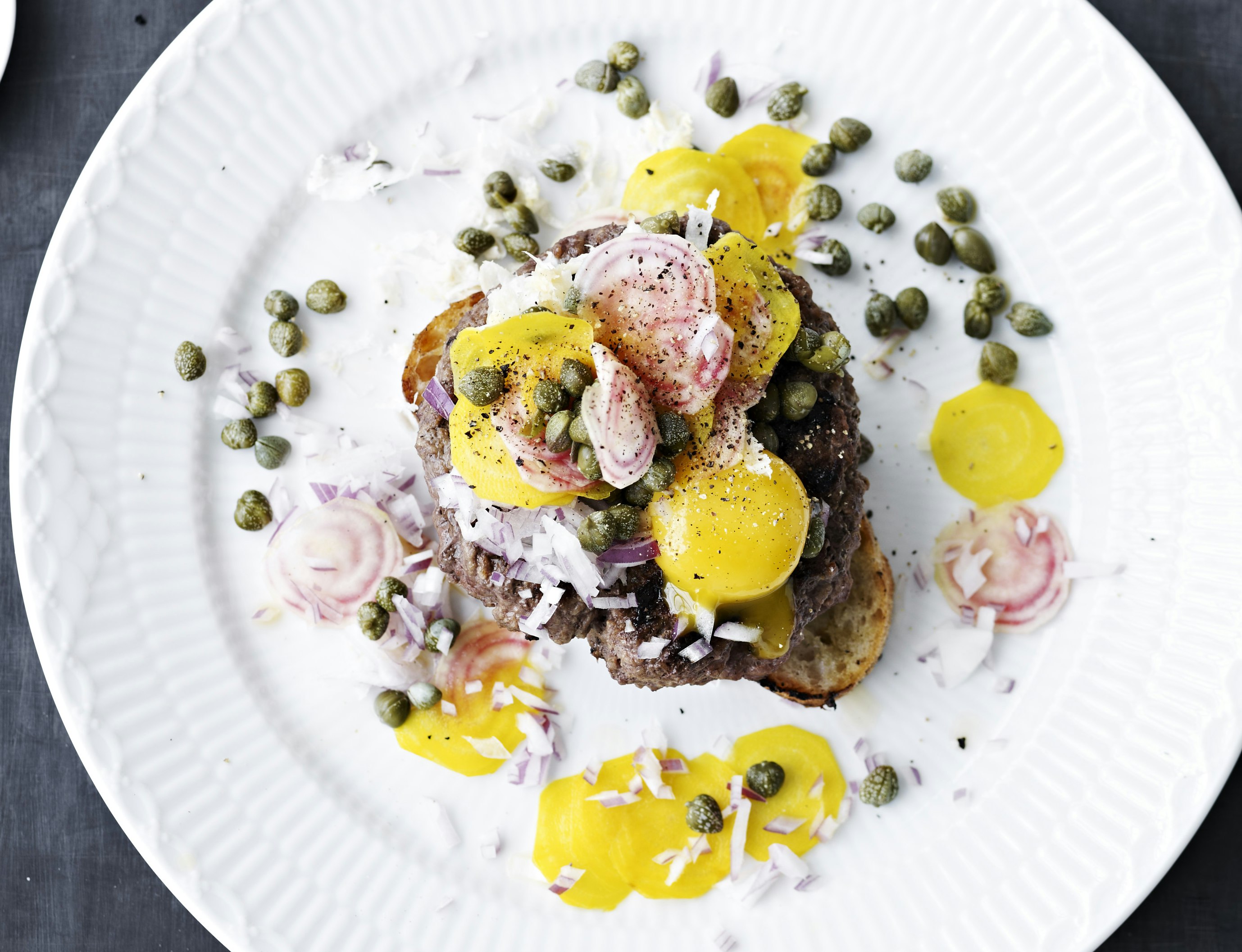 Pariserbøf med det hele – klassisk opskrift