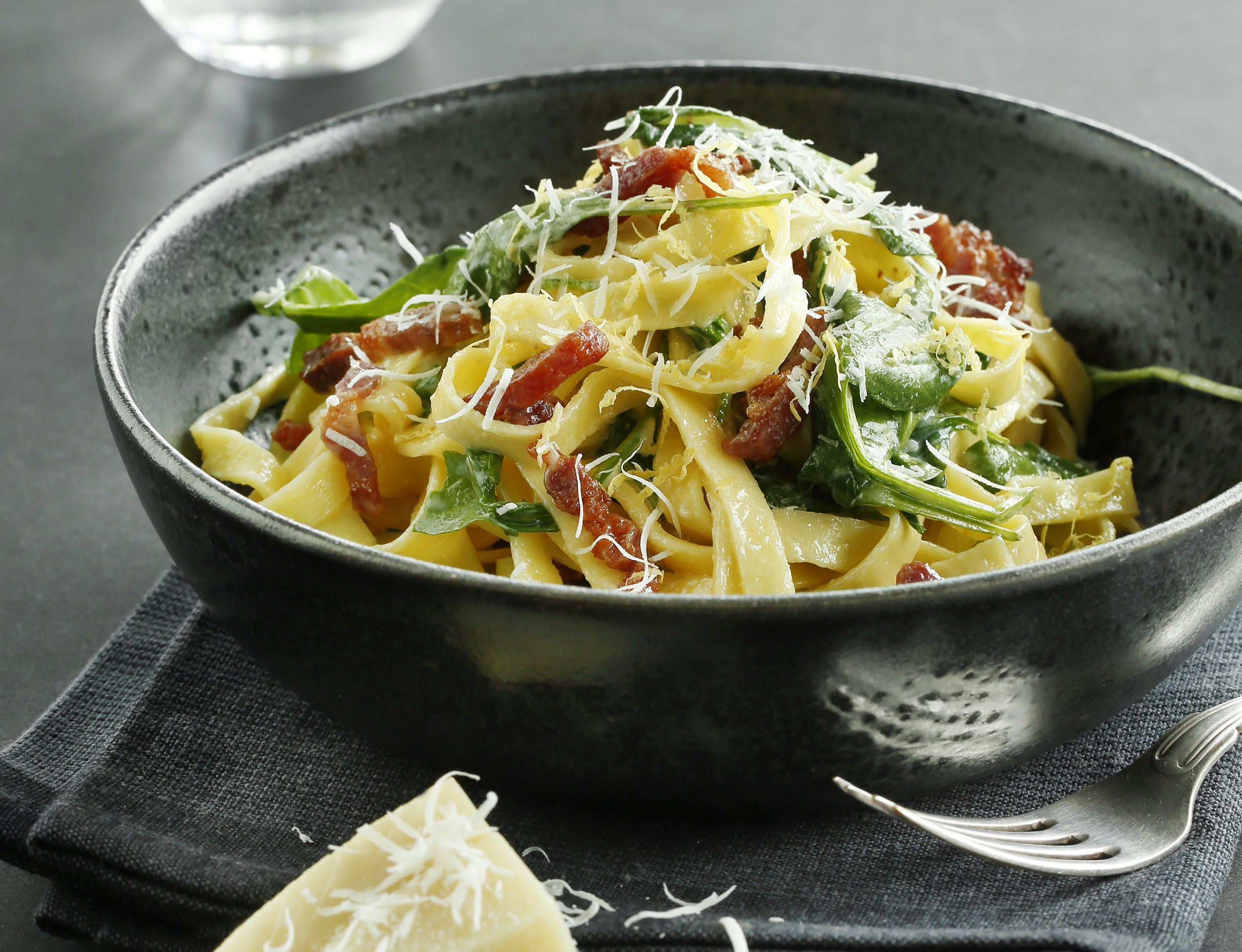 Pasta cabonara med spinat