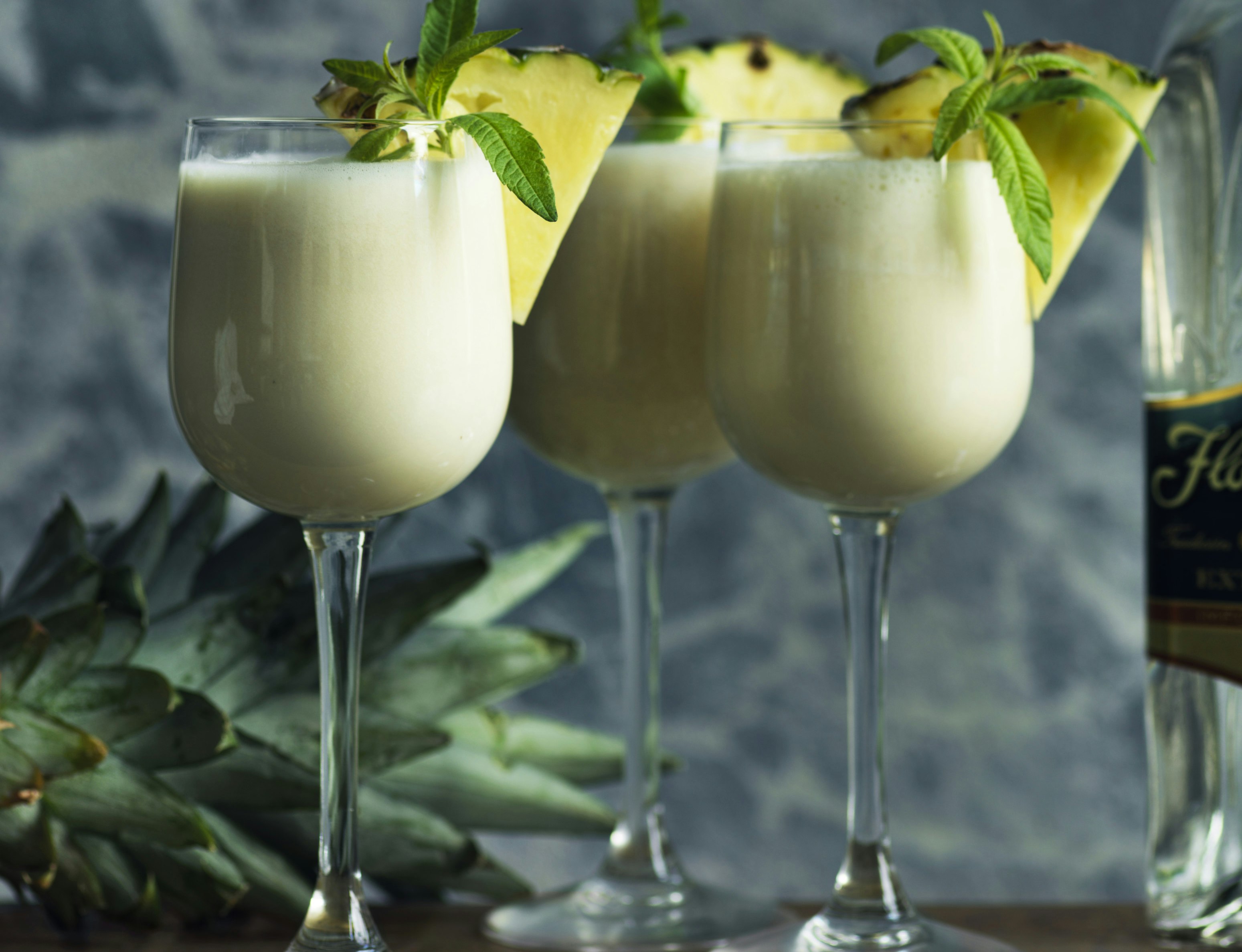 Piña colada med lys rom