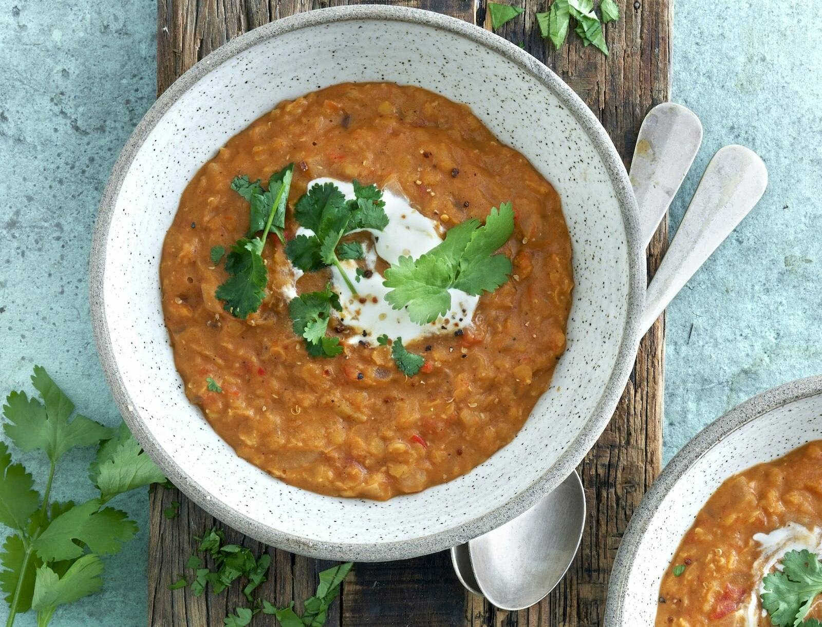 Rød linsesuppe med koriander