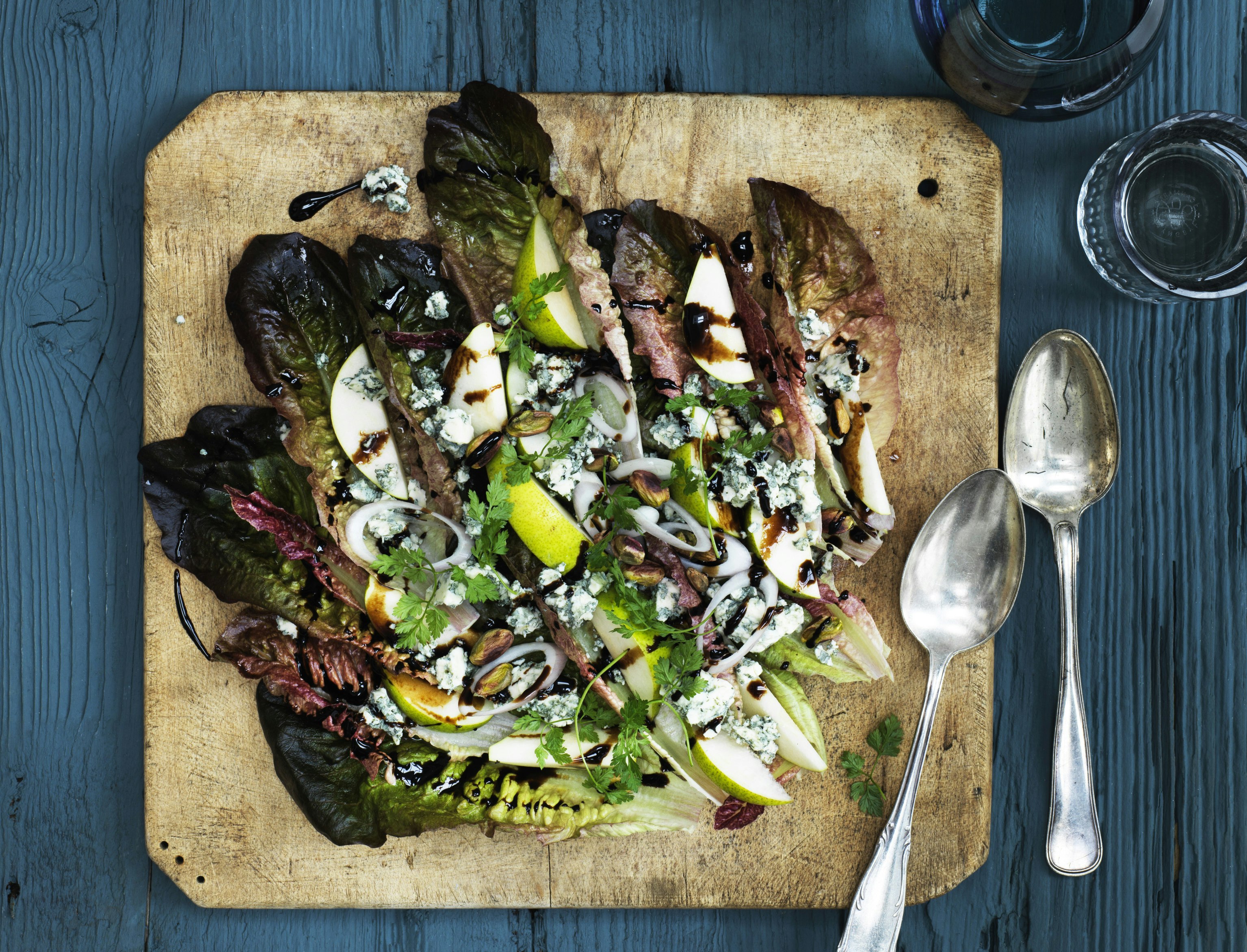 Salat med pære og blåskimmelost