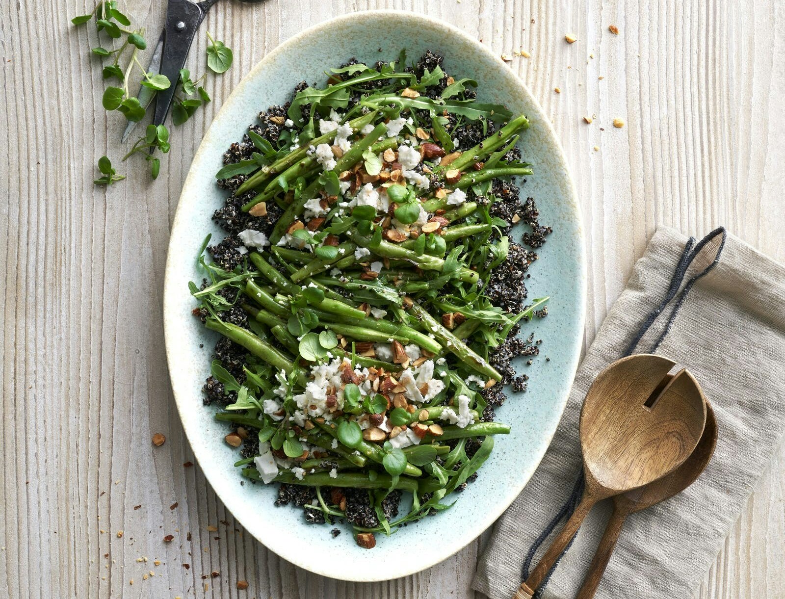 Salat med quinoa og stegte grønne bønner