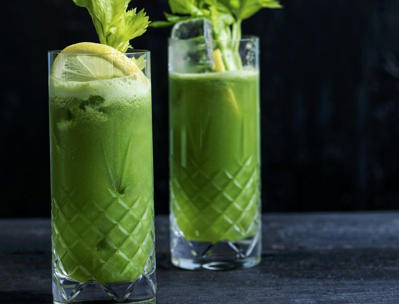 Sellerijuice med æble