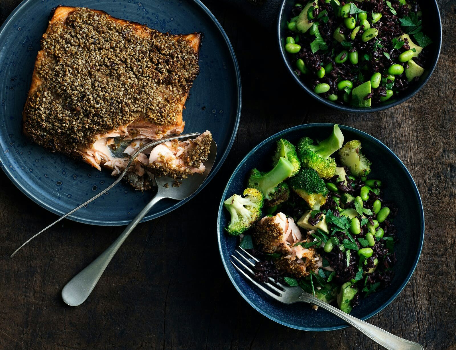 Sesambagt laks med rissalat