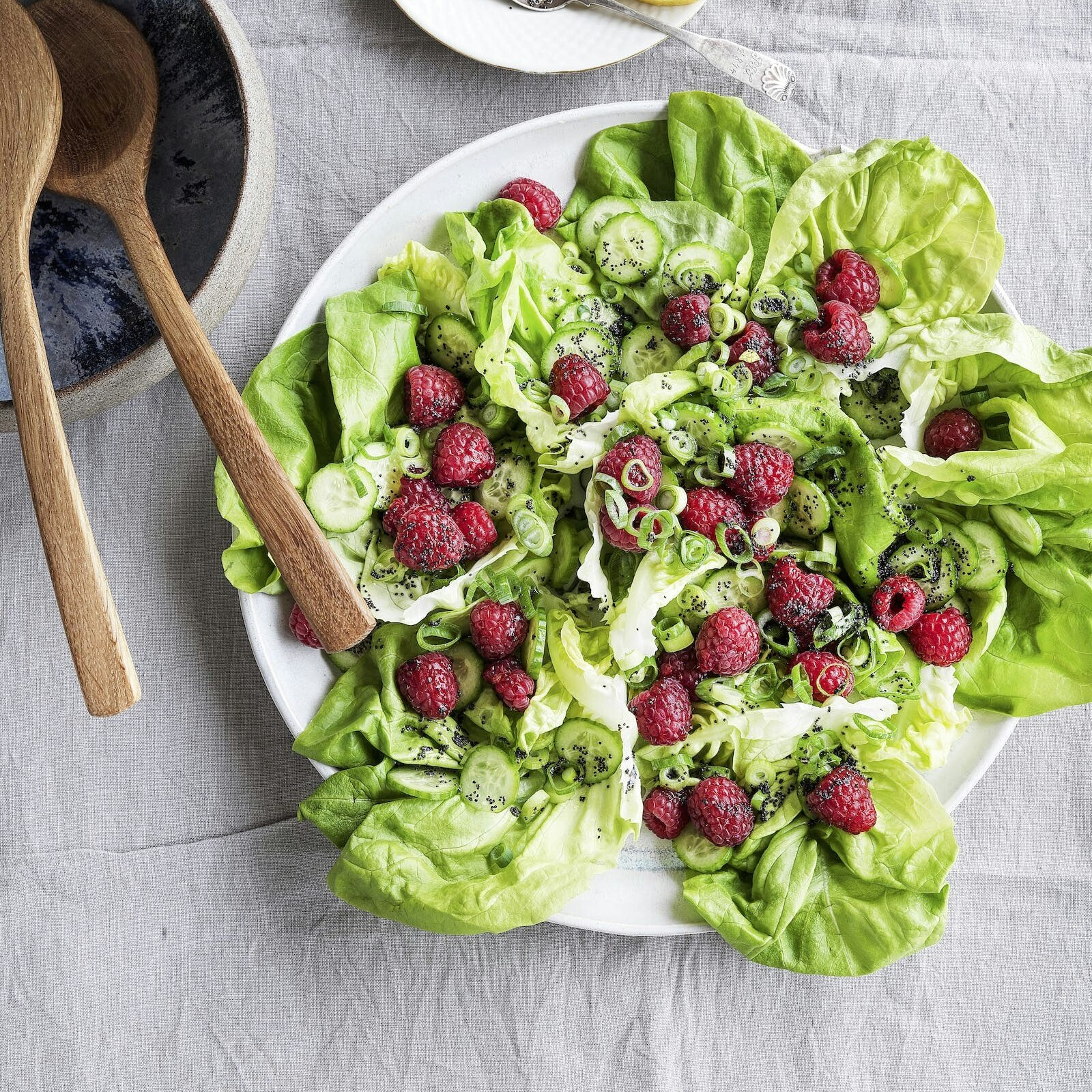 Simpel salat med hindbær og birkes