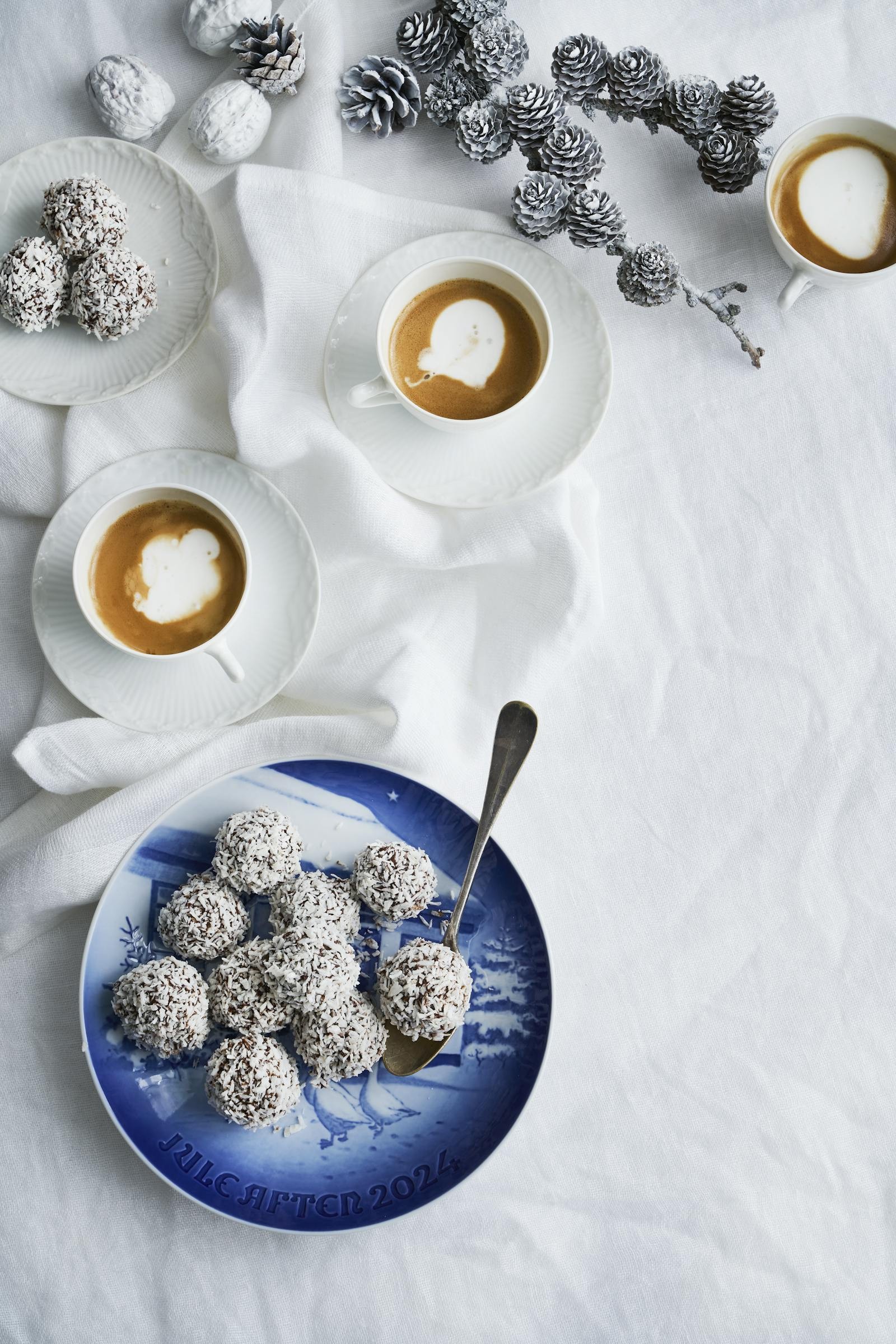 Snebolde med kokos og orange | SPIS BEDRE Snebolde med kokos og orange | SPIS BEDRE