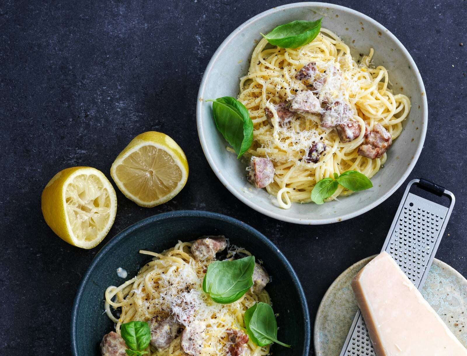 Spaghetti med citronsauce og salsiccia