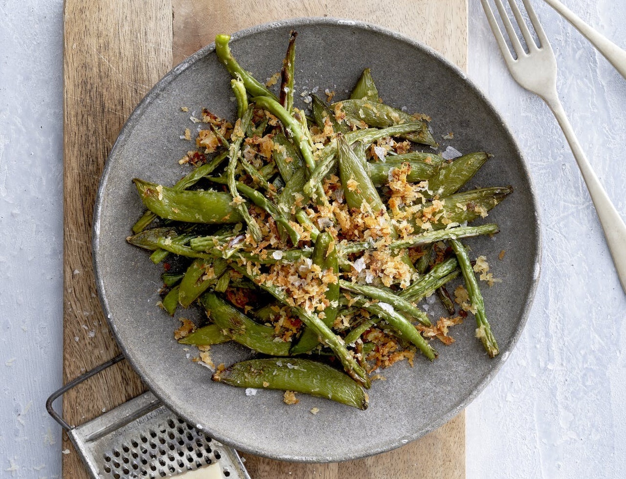 Sprøde grøntsagsfritter med parmesan