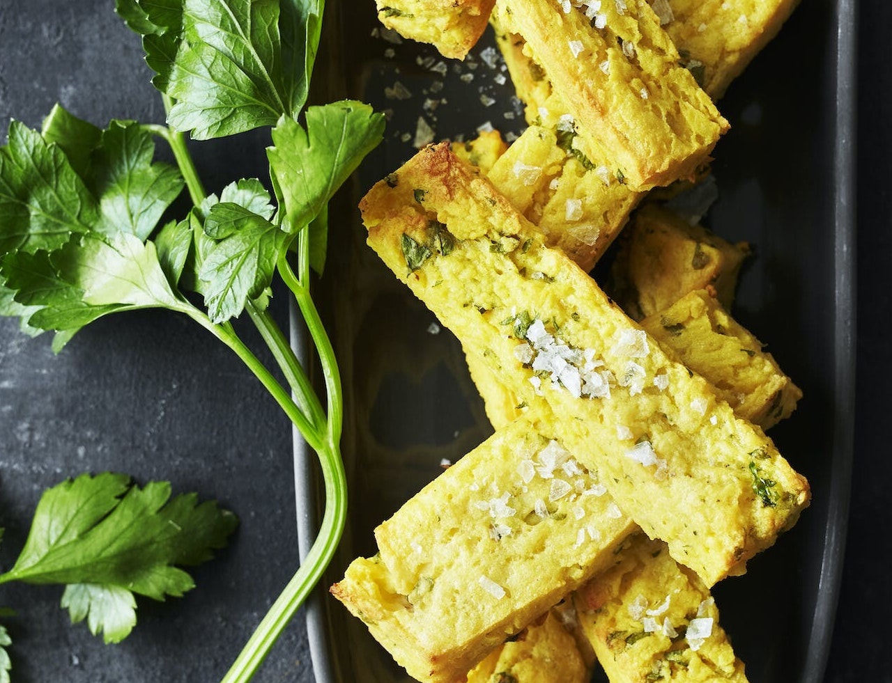 Sprøde kikærtefritter med persille