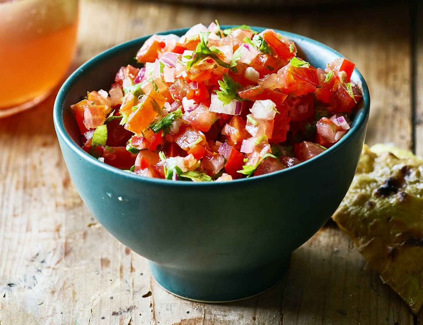 Stærk salsa med tomat og chili